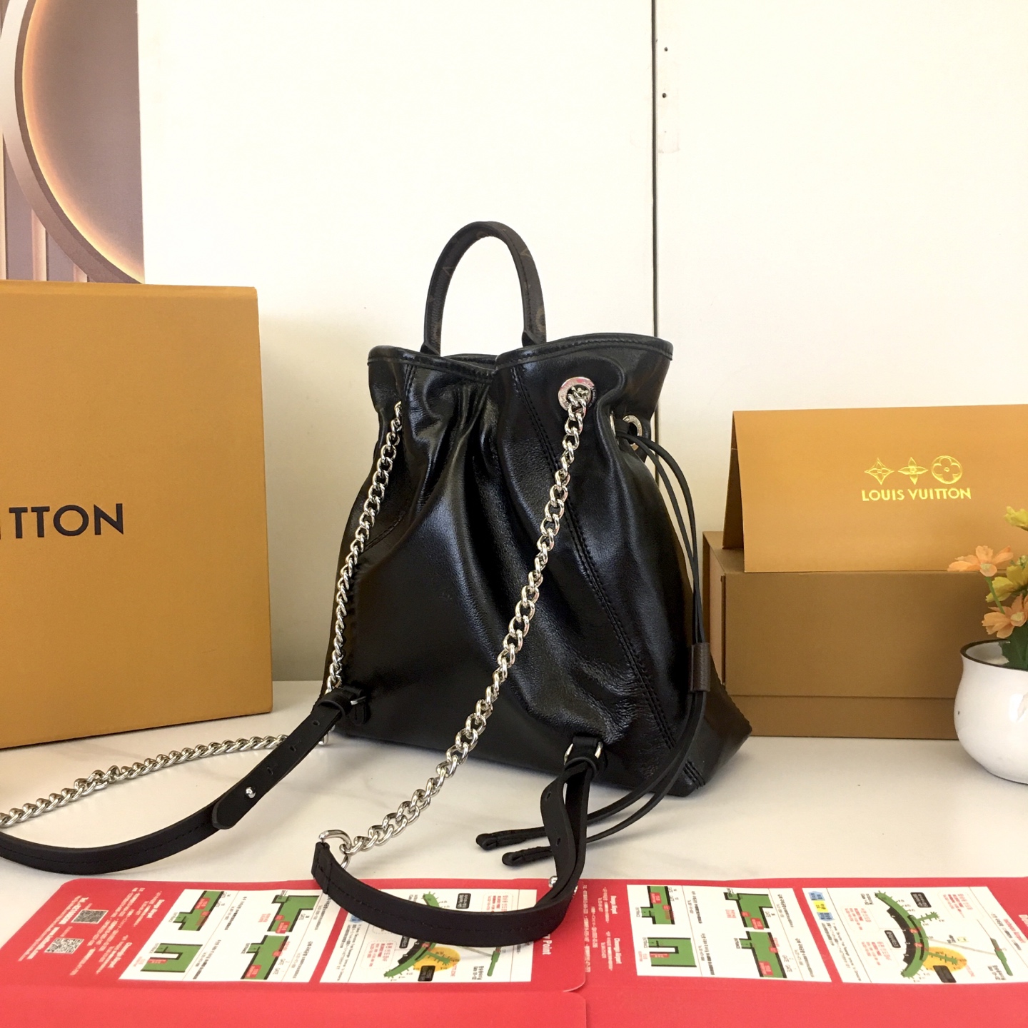 Louis Vuitton Off Duty MM Black Leather Hobo Bag with Silver Chain - M25522 6 i1754937913302 7075 0 4