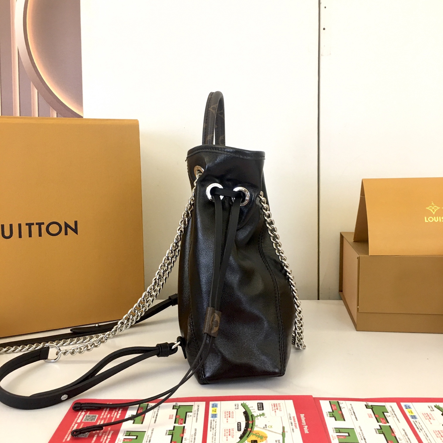 Louis Vuitton Off Duty MM Black Leather Hobo Bag with Silver Chain - M25522 5 i1754937913358 7533 0 3