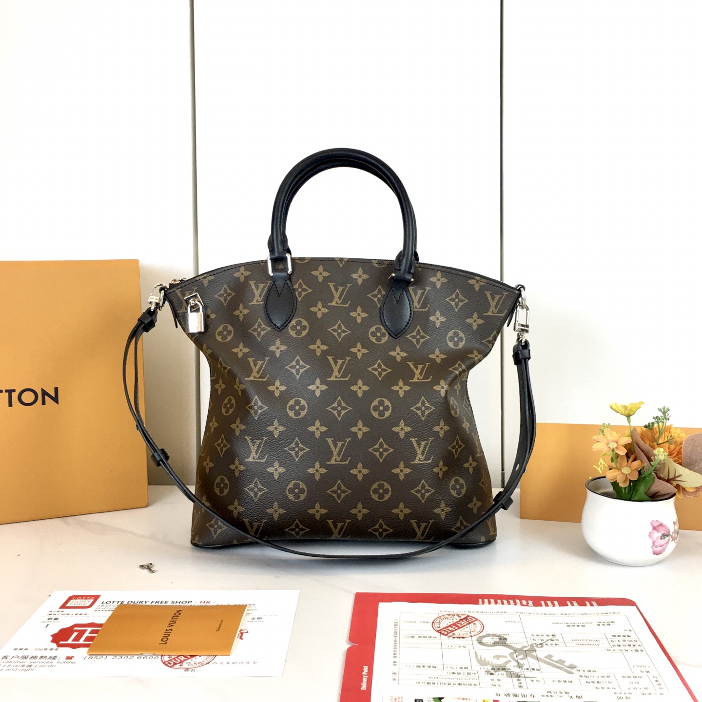 Lockit BB 手袋 - 1960年代のクラシックな魅力を纏ったデザイン