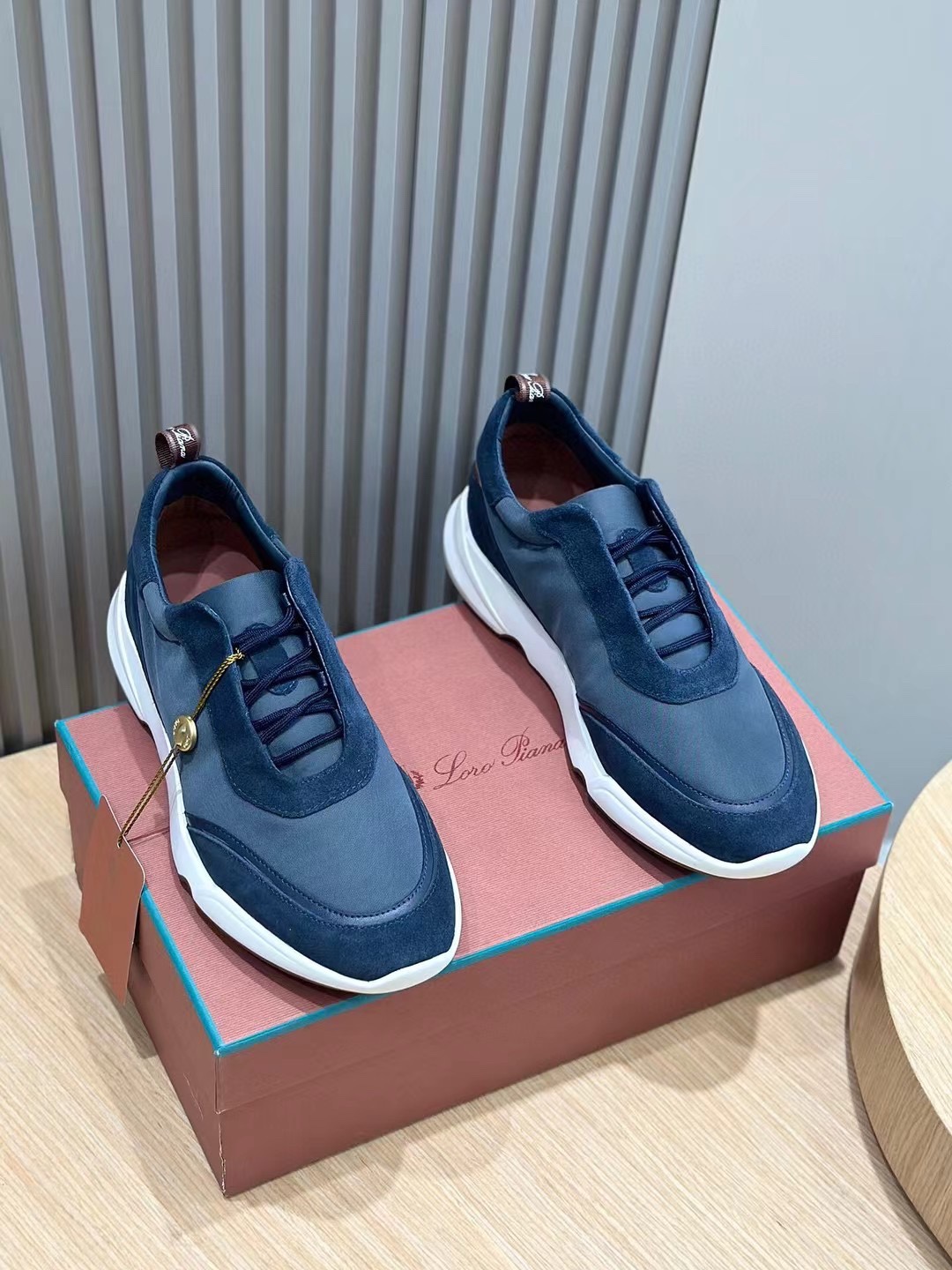 loro Piana Modular Walk Zapatillas deportivas para hombreEstas zapatillas deportivas están confeccio