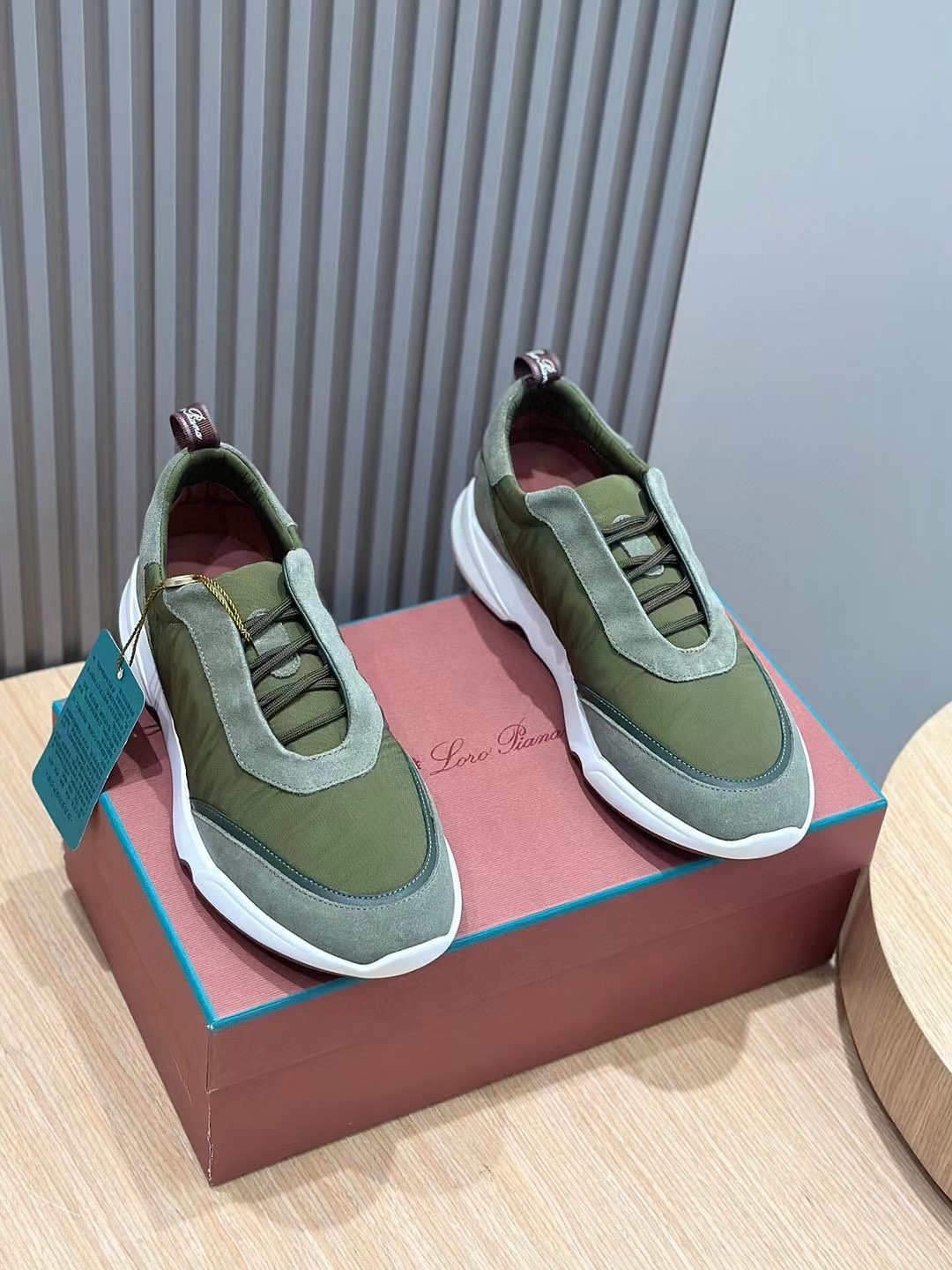 loro Piana Modular Walk Zapatillas deportivas para hombreEstas zapatillas deportivas están confeccio