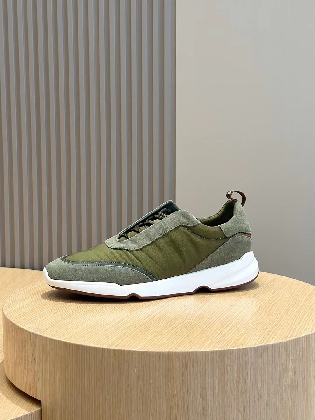 loro Piana Modular Walk Zapatillas deportivas para hombreEstas zapatillas deportivas están confeccio