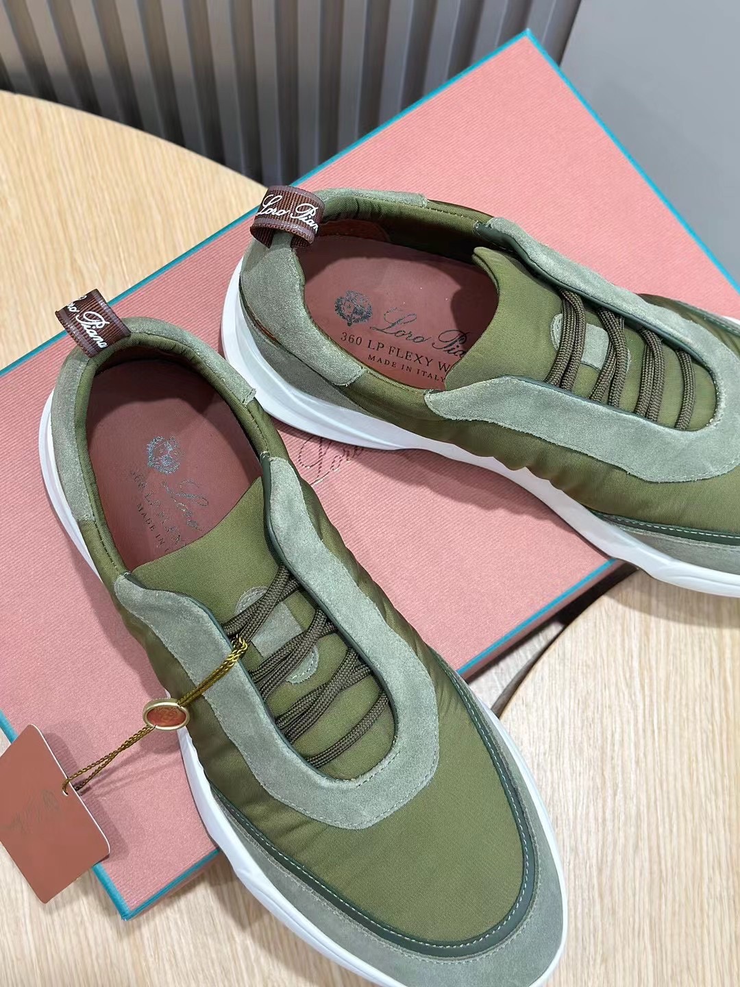 loro Piana Modular Walk Zapatillas deportivas para hombreEstas zapatillas deportivas están confeccio