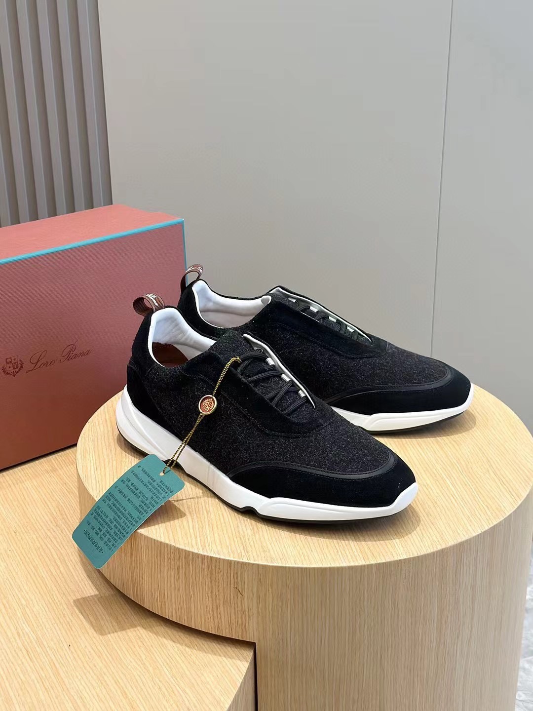 loro Piana Modular Walk Zapatillas deportivas para hombreEstas zapatillas deportivas están confeccio