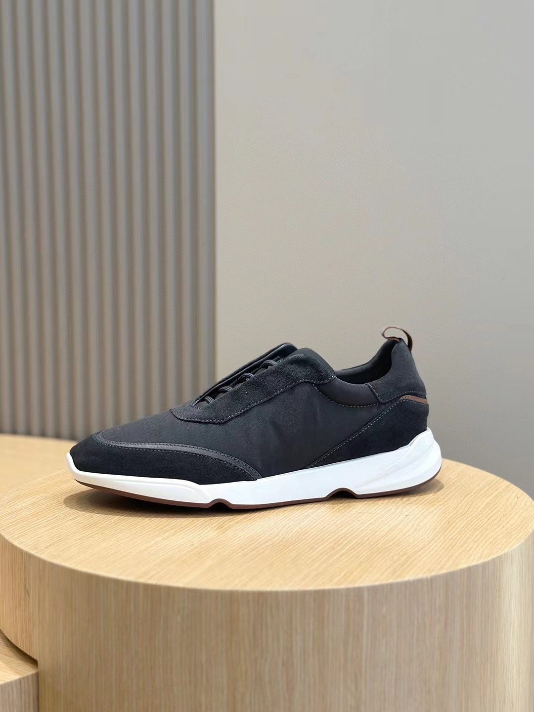 loro Piana Modular Walk Zapatillas deportivas para hombreEstas zapatillas deportivas están confeccio