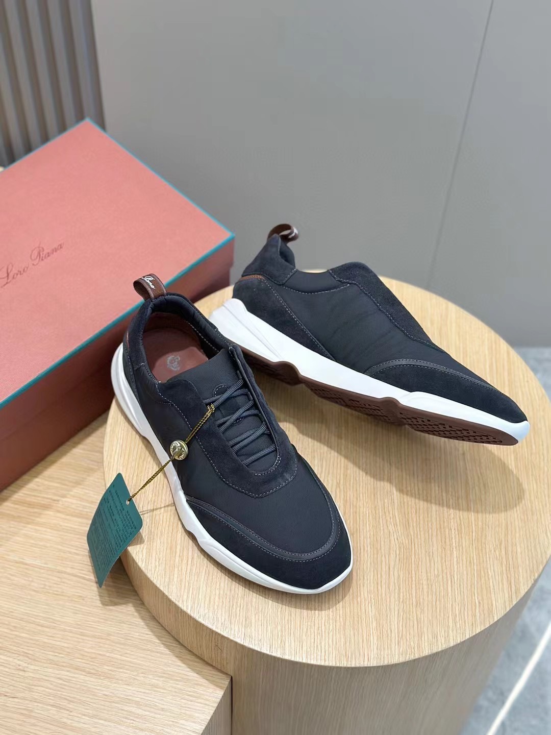 loro Piana Modular Walk Zapatillas deportivas para hombreEstas zapatillas deportivas están confeccio