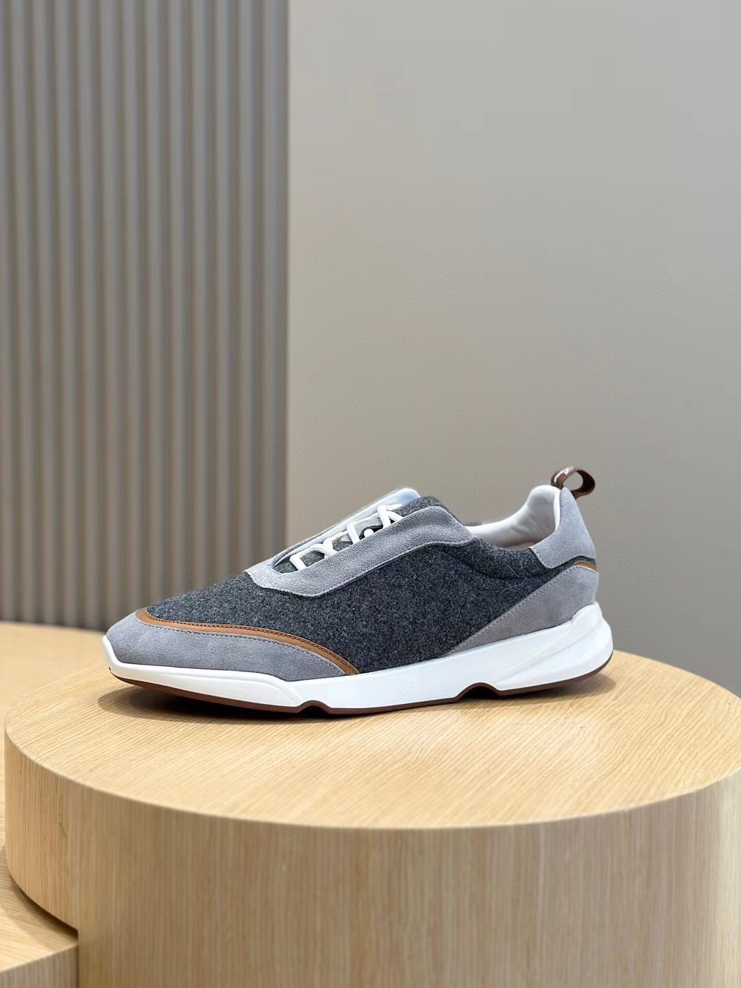 loro Piana Modular Walk Zapatillas deportivas para hombreEstas zapatillas deportivas están confeccio