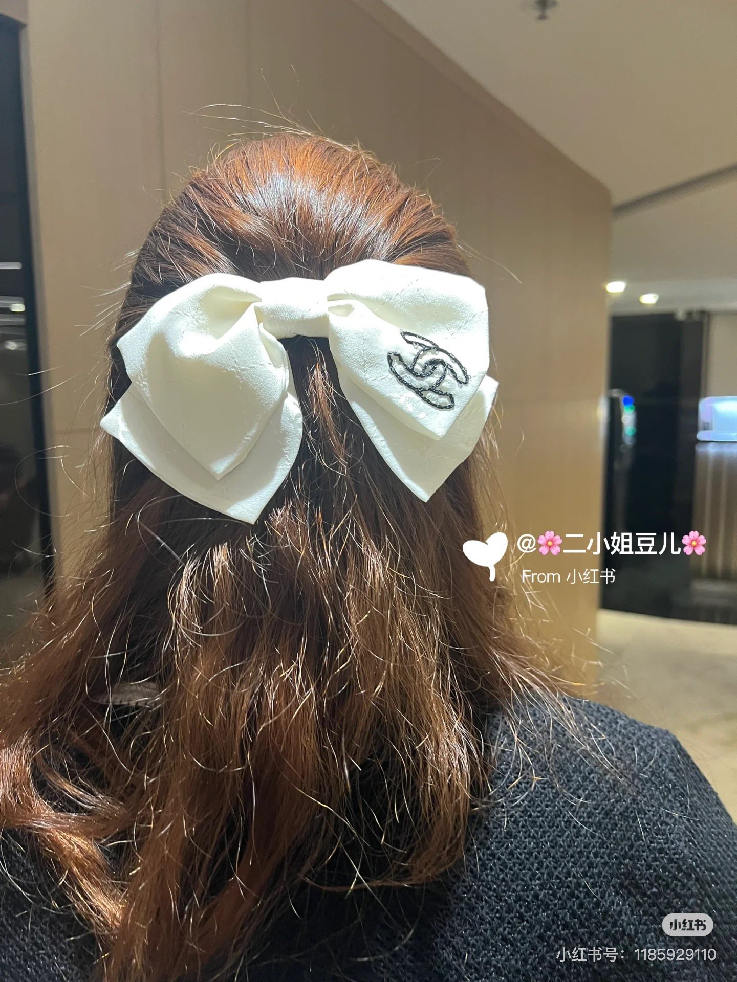 NO:308772,Batch (one) Freely choose to use the box 20 Chane's newest handmade sequin embroidered bow hairpin, this hairpin silk fabric, although it is a small jewelry, it is particularly complicated to make, hand-shaped, hand-sewn, every small detail is exquisite, can be freely DIY absolutely classic retro., chanel, real silk, hairpins, alexander wang19860909批（一个） 可自由选择配盒子20 Chane*新款手工亮片刺绣蝴蝶结发夹,这款发夹真丝面料 别看是小饰品,做起来特别复杂,手工定型,手工缝制,每个小细节都很精致,可以自由DIY绝对的经典复古.,,chanel,real silk,hairpins,alexander wang,Women's clothing