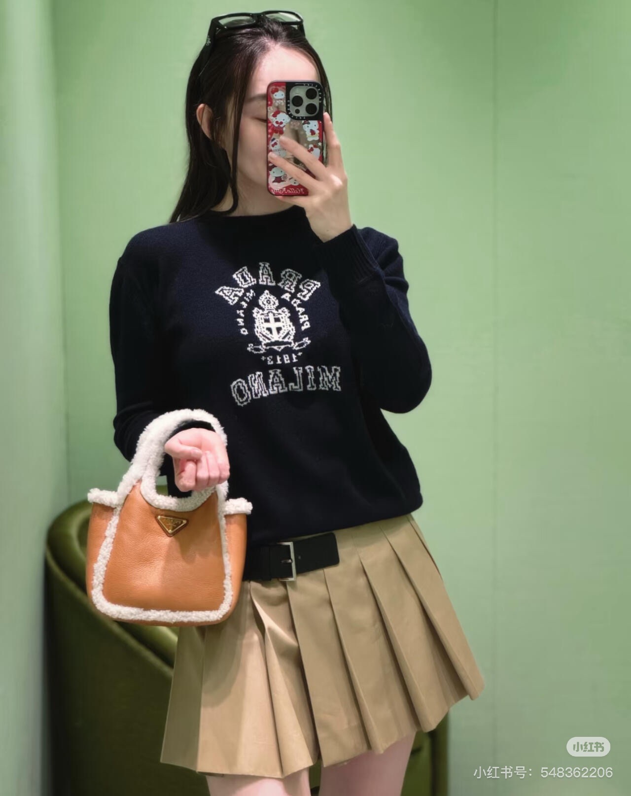 NO:295791,Prad* 24Fw autumn and winter new style, letter crochet round neck knit sweater. Original development. High-end production!  It’s really a good-looking series. The right length can be used to control any body shape, and any lower body can be matched. It is a truly versatile item!  Invincible appearance, you can easily match the right style with any item, and you can wear a good body proportion. The exquisite details make people love fashionistas all have a custom yarn soft and glutinous texture!  Spot SML, prada, sweaters, alexander wang19860909批Prad* 24Fw秋冬新款 字母钩花圆领针织毛衣.原版开发.高版出品！真的是谁穿谁好看系列 恰到好处的长度无论什么身材都能驾驭,任何下半身都能搭配,真正的百搭单品！无敌显白 轻轻松松就能让你颜值开挂恰到好处的版型搭配任何单品 都能穿出好的身材比例～满满精致的细节让人爱不释手时髦精们都应有一件定制纱线软软糯糯质感扛扛的！现货 SML,,prada,sweaters,alexander wang,Women's clothing