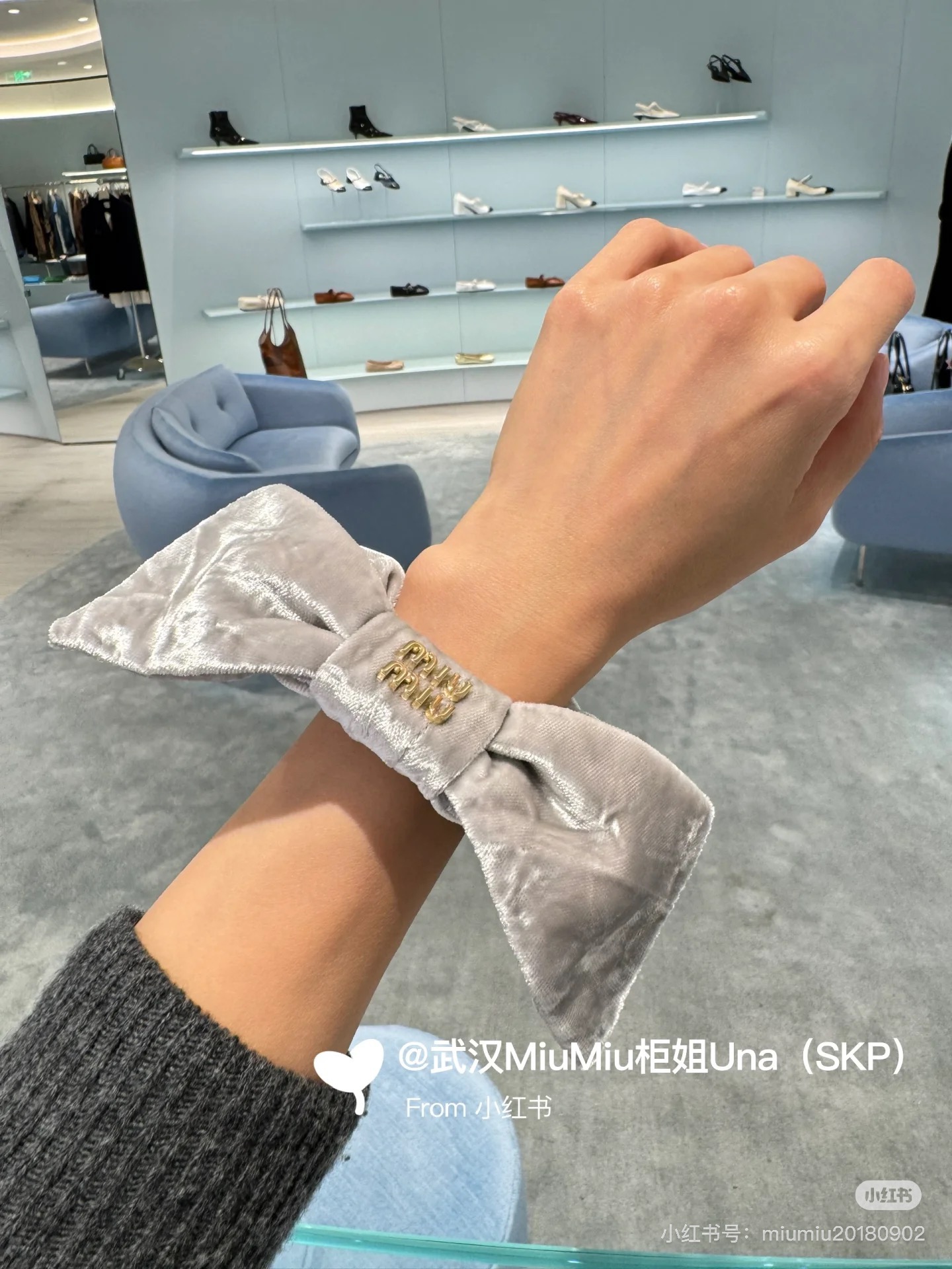 NO:329479,Miu jewelry hairpins (with box) real shots of large goods, miumiu, hairpins, alexander wang19860909Miu饰品 发夹（配盒子）大货实拍,,miumiu,hairpins,alexander wang,Women's clothing