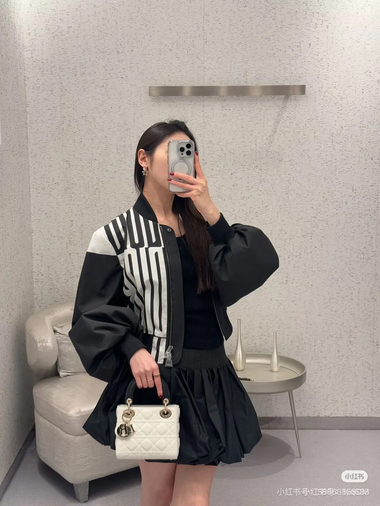 NO:329664,Puff sleeves, zippered casual jacket Dio* 25Ss early spring new style. Custom fabric Original development! High-end production! Imported environmentally friendly material with shiny texture and slightly straightened and stylish high street fashionable street artifact on both sides logo embellishment, casual contours on the upper body look cool, the style is not picky and versatile and fashionable SML, dior, jackets & coats, alexander wang19860909批泡泡袖 拉链休闲夹克 Dio* 25Ss早春新款.定制面料 原版开发!高版出品!进口环保材质质感光泽微挺有型高街时髦炸街神器双侧 logo点缀 休闲轮廓上身显酷 版型不挑人百搭又时髦 SML,,dior,jackets & coats,alexander wang,Women's clothing