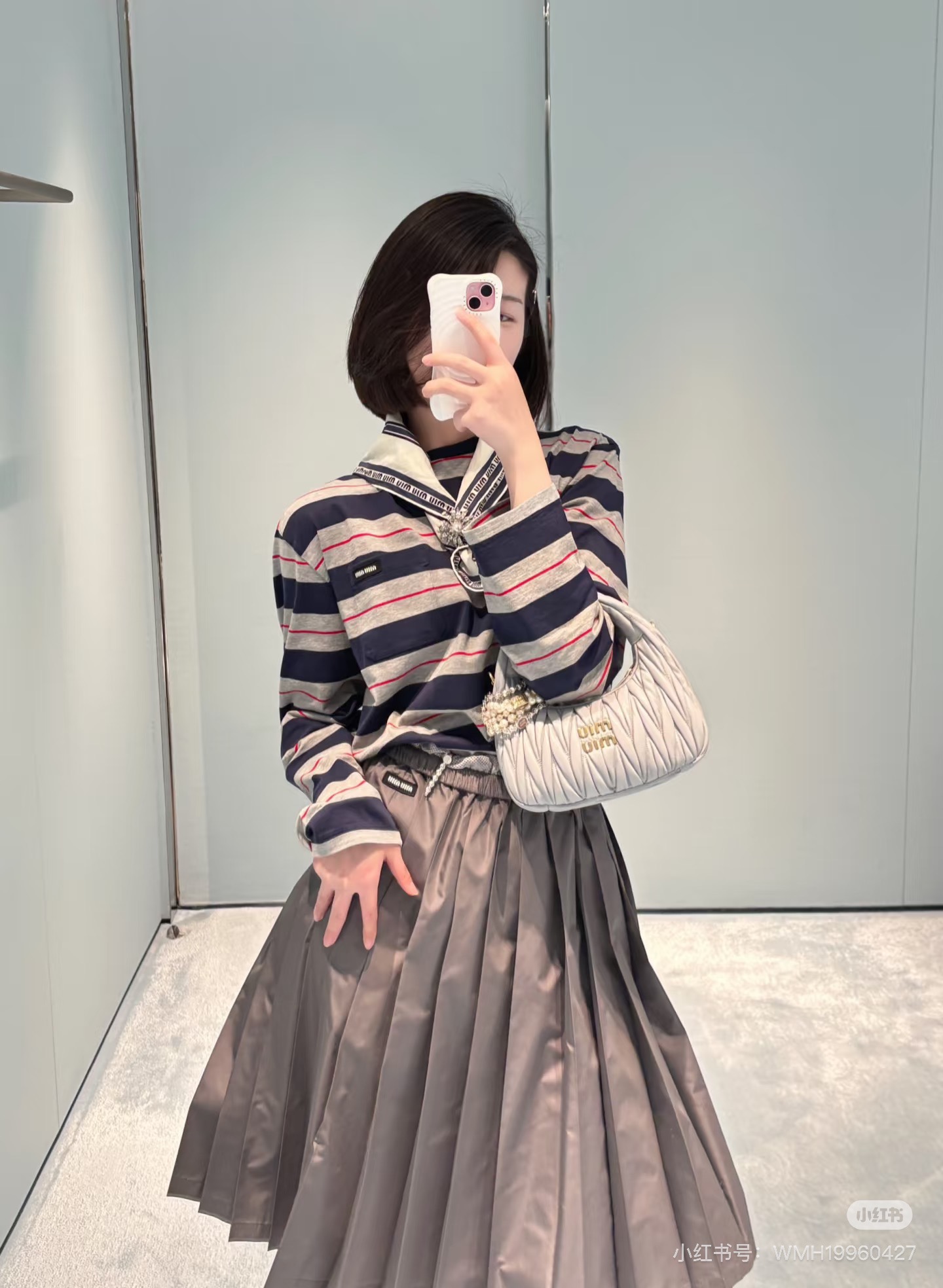 NO:328767,Miumi*25Ss spring and summer new model, micro-label striped color-blocking long sleeves. Original development!  High-end production!  The loose fit is also superb!  The same style as men and women, you can also pair it with a jacket or shirt to create a fashionable look with a layered feel!  The color scheme is very good, you can wear it alone or layer it is super versatile!  Spot SML, loro piana, miumiu, jackets & coats,shirts,alexander wang19860909Miumi*25Ss春夏新款 微标条纹拼色长袖.原版开发！高版出品！宽松版型也是超级赞！男女同款 也可以搭配外套或者衬衫,打造出层次感十足的时尚造型！配色非常好看 可单穿也可叠穿 超级百搭！现货 SML,,loro piana,miumiu,jackets & coats,shirts,alexander wang,Women's clothing