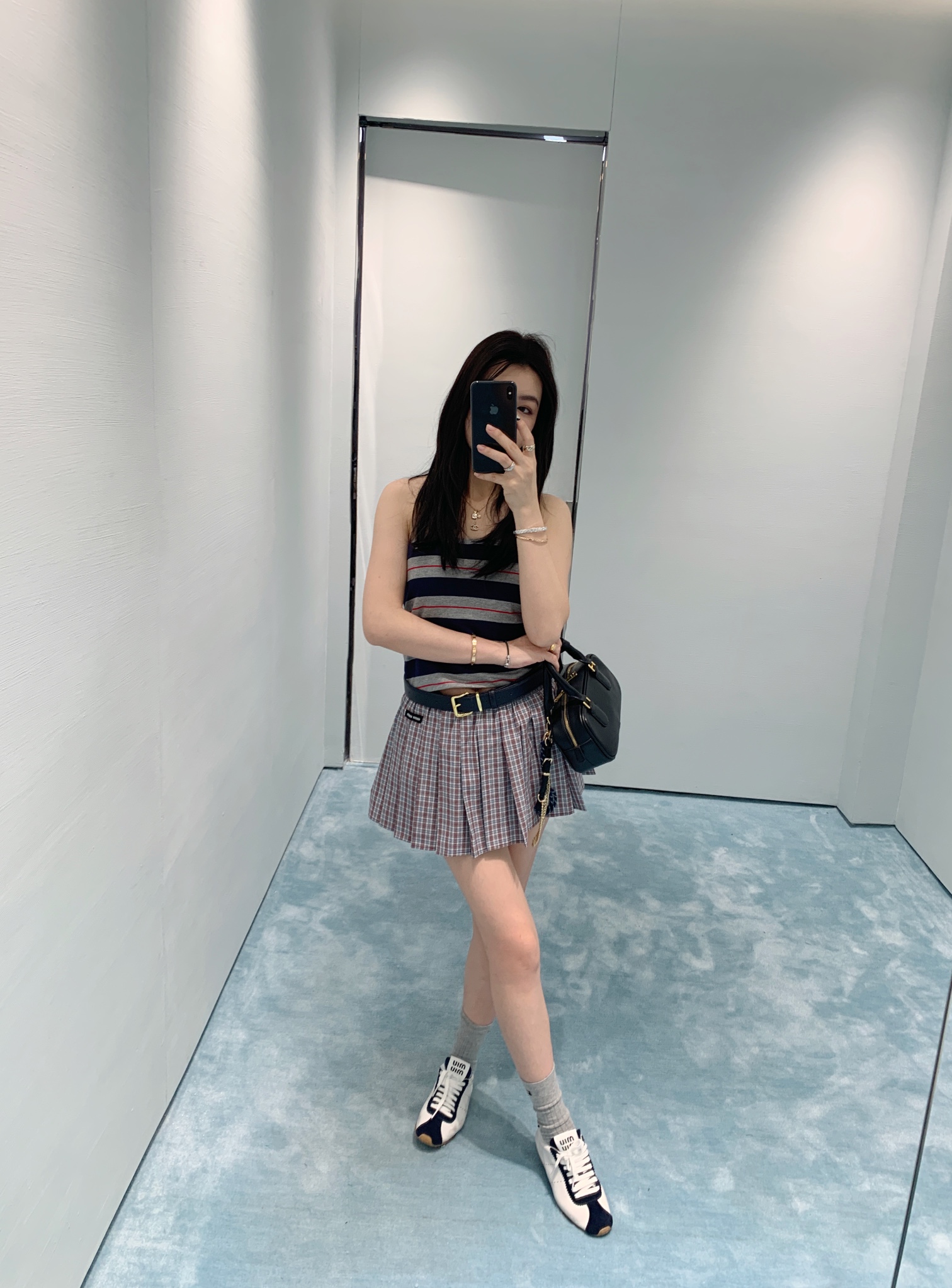 NO:335727,Miumi* 25Ss spring and summer new style intellectual plaid short skirt. Original development!  High-end production!  Customized woven fabrics with brand logo patches, mesh spliced ​​lace elastic waist (it is recommended to expose the waist) pleated silhouette hem, a set of matching looks better. College style spot SML,,miumiu, skirts,alexander wang19860909Miumi* 25Ss春夏新款 知识分子格纹短裙.原版开发！高版出品！定制色织面料 饰有品牌标识贴饰 网纱拼接蕾丝松紧腰头（穿搭建议露出腰头）百褶廓形下摆 一套搭配更好看 学院风现货 SML,,miumiu,skirts,alexander wang,Women's clothing