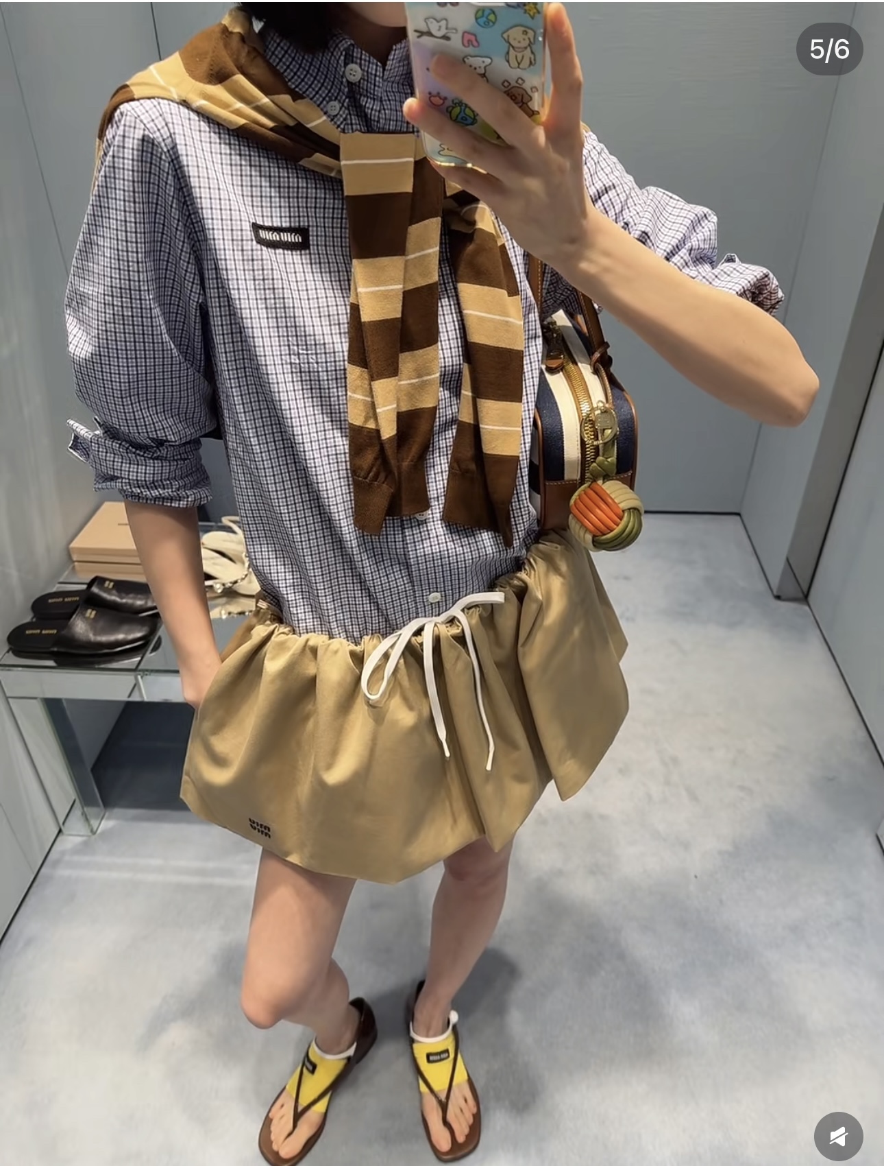 NO:335054,Miumi* 25Ss spring and summer new style, intellectual style flower buds fluffy miniskirt. Original development!  High-end production!  Custom imported shirt fabric is quite wide and stylish. Double-layer craft briefs design, drawstring elastic waist style is amazing!  Retro style sweet girl outfit!  The embroidered letter logo is low-key and luxurious!  Sweet and salty workmanship quality depends on details. 3 colors SML, miumiu, skirts, shirts, alexander wang19860909Miumi* 25Ss春夏新款 知识分子风花苞蓬蓬超短半裙.原版开发！高版出品！定制进口衬衫面料挺阔有型.双层工艺三角内裤设计,抽绳松紧腰版型上身绝绝子！复古风甜妹穿搭！刺绣字母logo低调奢华！可甜可盐做工品质看细节.3色 现货 SML,,miumiu,skirts,shirts,alexander wang,Women's clothing