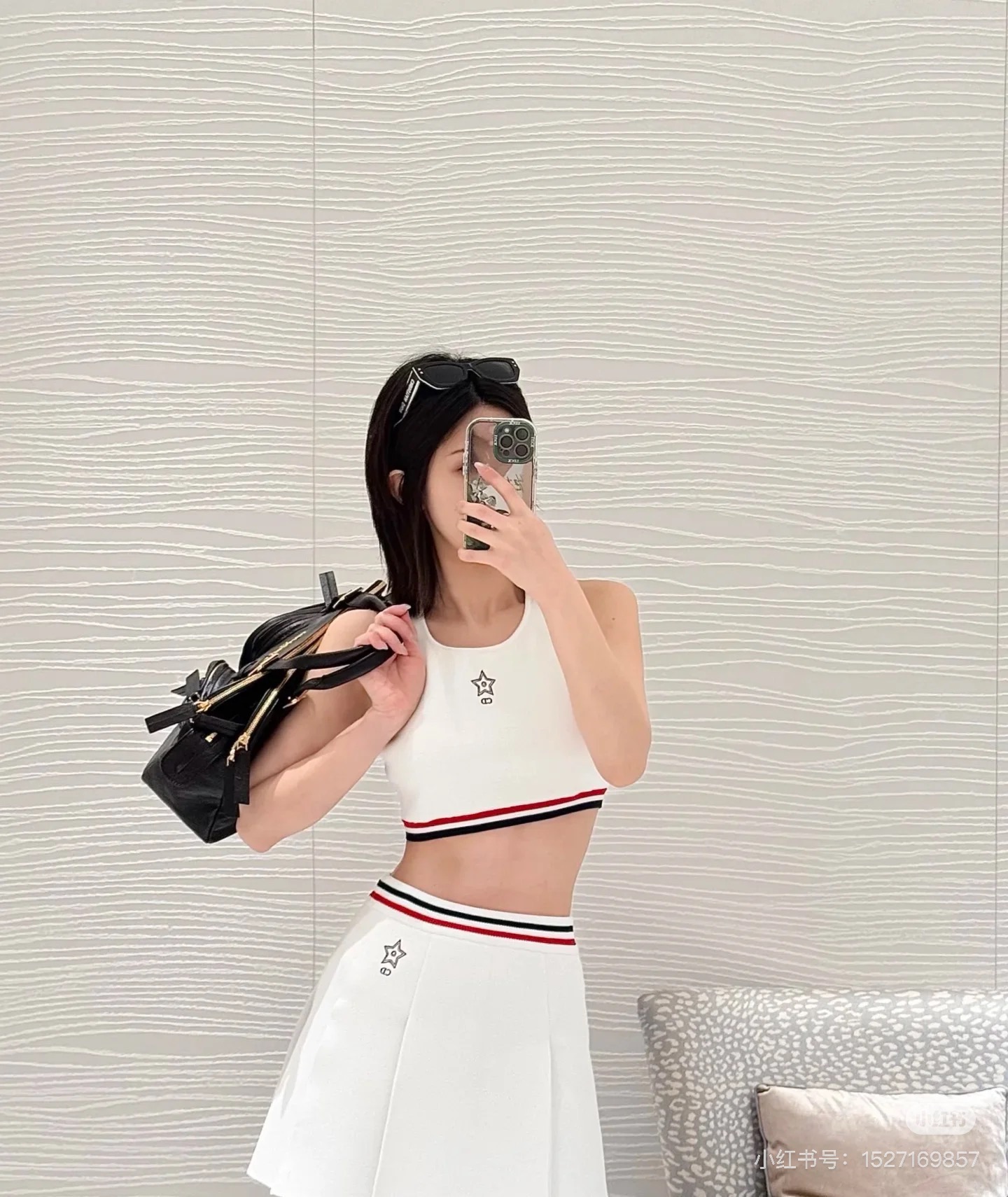 NO:413533,Dio* 25Ss spring and summer new style tennis sporty style knitted skirt. Original development!  High-end production!  A short skirt that never gets tired of wearing. Lucky Star CD embroidery logo design!  High-end black, white, red French elegant temperament, imported high-subsiding density yarn Swiss machine double weaving craft knitted yarn, a set of upper body looks slim and tall!  The quality of workmanship depends on the details!  Spot SML, dior, skirts, alexander wang19860909Dio* 25Ss春夏新款 网球运动风针织半裙.原版开发！高版出品！百穿不厌的短半裙 幸运星星CD刺绣logo设计！高级黑白红调法式优雅气质,进口高支密度纱线瑞士机双织工艺针织纱线,一套上身显瘦又高挑！做工品质看细节！现货 SML,,dior,skirts,alexander wang,Women's clothing