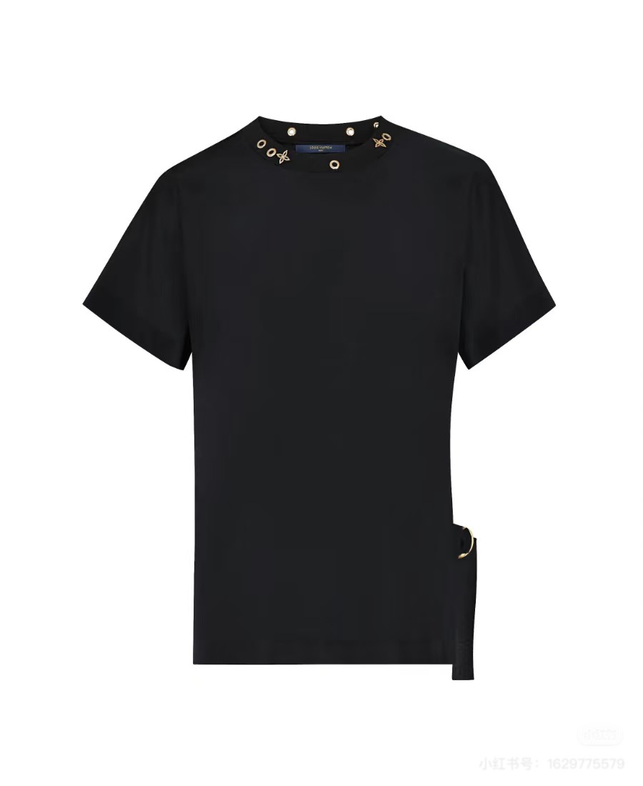 NO:425372,Louis Vuitto* 25Ss early spring new cotton mid-length T-skirt. Original development!  High-end production!  The neckline is decorated with brand metal logo to add layered style Classic style A rope buckle is set between the waist and add layered style. Single wear inner wear is stylish and fashionable SML,,louis vuitton, skirts,alexander wang19860909Louis Vuitto* 25Ss早春新款 棉质中长款T裙.原版开发！高版出品！领口饰以品牌金属标志设计 增添造型层次感 经典版型 腰侧间设有绳扣系 增添造型层次感 单穿内搭都出彩时髦 现货 SML,,louis vuitton,skirts,alexander wang,Women's clothing