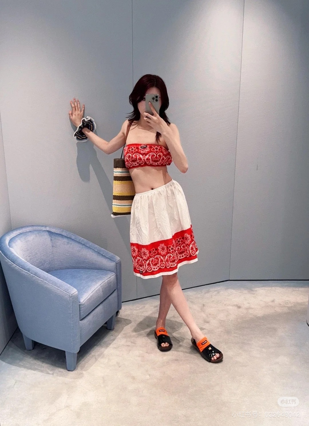 NO:424762,(Tibre Boobs) P (Skirt) Miumi* 25Ss Spring and Summer New Style Logo Cashew Floral Stretch Bubble + Skirt. Original Developed!  High-end production!  The energetic girl's big red upper body is super high-end!  Poplin fabric made with brand logo, elastic and elastic trim, single wear to highlight your figure, can be matched with a skirt in a set!  The details are perfect!  It's really beautiful~ Jimei, rush to the duck!  Spot SML, miumiu, skirts, alexander wang19860909（抹胸）P（半裙） Miumi* 25Ss春夏新款 徽标腰果花色弹力抹胸+半身裙.原版开发！高版出品！元气少女的大红色上身超级高级！府绸面料制作 饰有品牌标识 弹力松紧饰边 单穿凸显身材可搭配半裙成套搭配！细节也做到完美！真的非常好看～集美们 冲鸭！现货 SML,,miumiu,skirts,alexander wang,Women's clothing