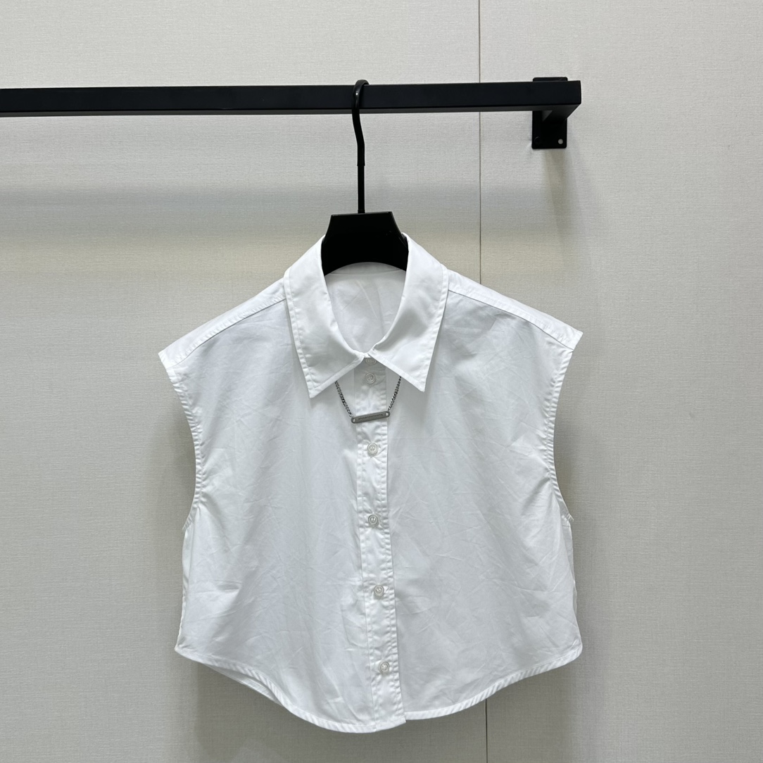 NO:436198,(Top alexanderwang *25 new webbing straight shorts sleeveless shirt. Original development High-end production. Comfortable and stylish, full of texture. Simple design style Show your taste and style. The waist webbing is decorated with logo letter embroidery to show style. The combination of simple tailoring and exquisite details highlights the capable temperament. Whether it is work or date, it can make you the focus. Series development Match series items to show the fashionable style! Determine the version SML large-scale real shot, shorts, shirts, alexander wang19860909（上衣 alexanderwang *25新品织带直筒短裤无袖衬衫.原版开发 高版出品.舒适有型 质感十足 简约的设计风格 展现你的品味与格调 腰头织带饰有标志字母刺绣 尽显格调 简洁的剪裁与精致的细节相结合 凸显干练气质 无论是工作还是约会 它都能让你成为焦点 系列开发 搭配系列单品 尽展时髦风格！认准版本 SML大货实拍,,shorts,shirts,alexander wang,Women's clothing