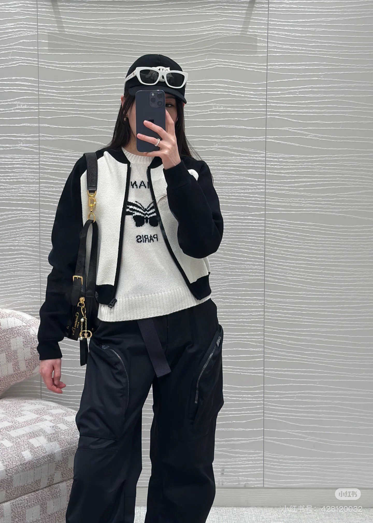 NO:440081,*25 autumn and winter new products, 8-character baseball jacket with black and white contrasting color design, brand logo letter pattern design, highlighting the brand charm. Exclusive customized imported yb cotton wool material, contrasting color No. 8 digital pattern, black and white chessboard waving elements, sports and leisure style online!  High-end and textured!  The casual matching is a relaxed and comfortable style, 1:1 super style, the latest summer items, the exclusive high-end version, spot SML,, jackets & coats, jackets & coats, alexander wang19860909*25秋冬新品 后背棋盘格8字棒球夹克外套黑白撞色设计,背后品牌徽标字母图案设计,彰显品牌魅力 独家定制进口yb棉羊毛材质,撞色8号数字图案,黑白棋盘格挥旗元素,运动休闲范在线！高级有质感！随意搭配都是轻松自在的风格,1:1超赞版型 夏季最新单品 认准独家高版本 现货 SML,,jackets & coats,jackets & coats,alexander wang,Women's clothing