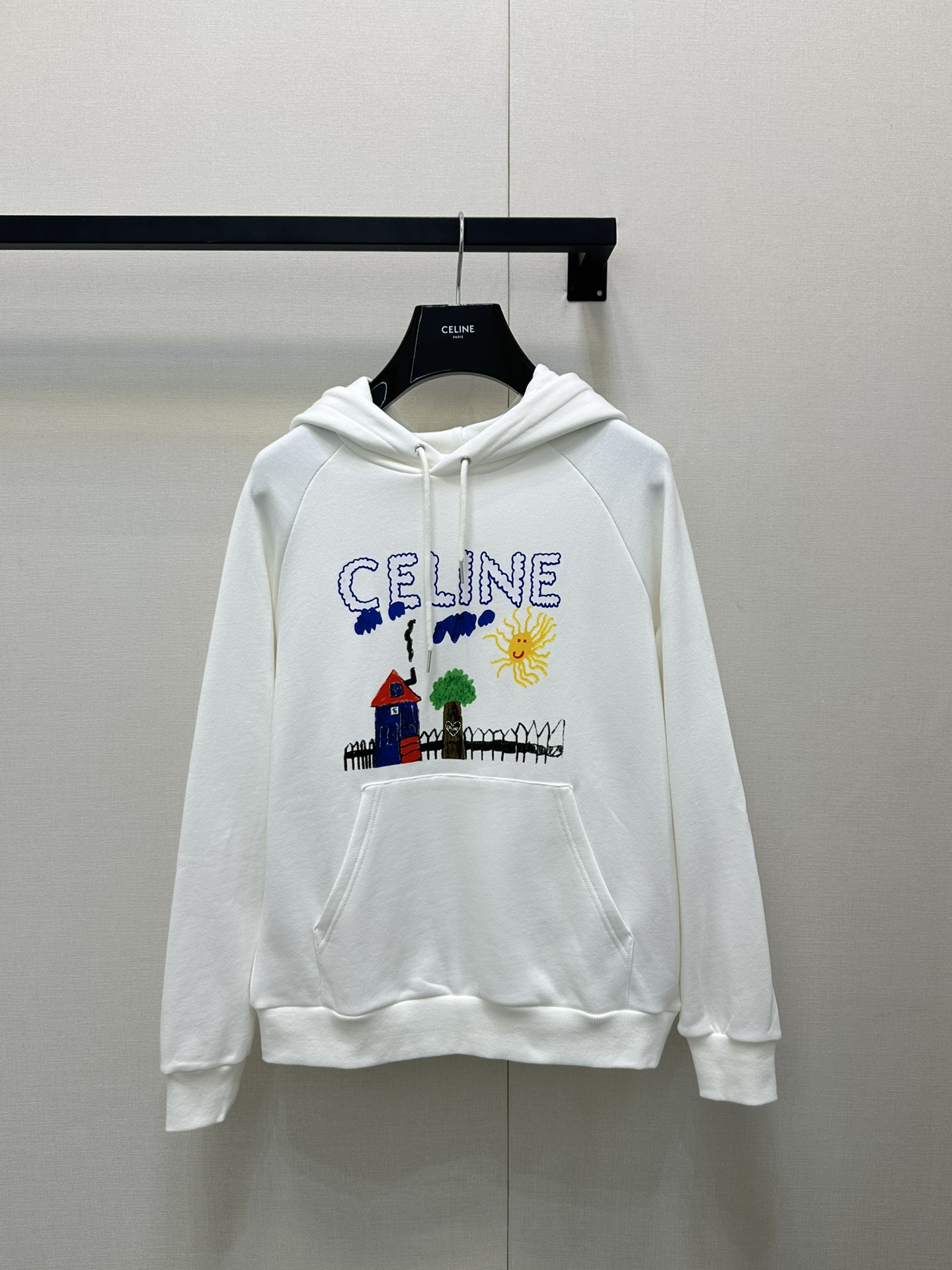 NO:447361,Celin*25Ss autumn and winter new style, children's fun oil painting series hoodies. Original development!  High-end production!  He was cured by Celine's hooded sweatshirt!  Children's funny graffiti is on it, as if you wear sunshine and a cottage on your body, your vitality is refreshing and old. It is equipped with metal rope end. Large front pocket bag. Threaded cuff trim. The back terry cotton is delicate and comfortable. It is a soft and fleshy close body that is not dry at all. The workmanship is really amazing. Fashion items that cannot be refused~ Identify my version. Real photos of SML large-scale goods, celine, hoodie, sweatshirts, hats, alexander wang19860909Celin*25Ss秋冬新款 童趣油画系列帽衫 .原版开发！高版出品！被Celine这件连帽卫衣治愈了！童趣涂鸦跃然其上,仿佛把阳光、小屋穿在身上,元气又减龄 配有金属绳端 大号正面兜袋 螺纹袖口饰边,后毛圈棉质细腻舒适感,是柔软又有肉感的贴身一点都不干涩,做工真的超级赞 无法拒绝的时尚单品～认准我家版本 现货SML大货实拍,,celine,hoodie,sweatshirts,hats,alexander wang,Women's clothing