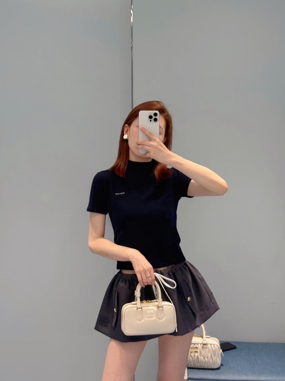 NO:471928,Miumi* 25Fw early autumn new miu style retro cashmere knitted short-sleeved top. Original development!  High-end production!  The best practical wearer in the autumn. The layerable series. All the quality of the edition!  Fine colored cashmere yarn, all the colors are very positive, small style, single wear or inner wear are very good, texture is visible to the naked eye, details are online spot SML, miumiu, T-shirt, alexander wang19860909Miumi* 25Fw早秋新款 miu式复古羊绒针织短袖上衣.原版开发！高版出品！入秋的最佳实穿选手 可叠穿的系列 全部对版品质！定染细腻的羊绒纱线 颜色都很正 小版型 单穿或者内搭都很可 质感肉眼可见 细节在线现货SML,,miumiu,T-shirt,alexander wang,Women's clothing