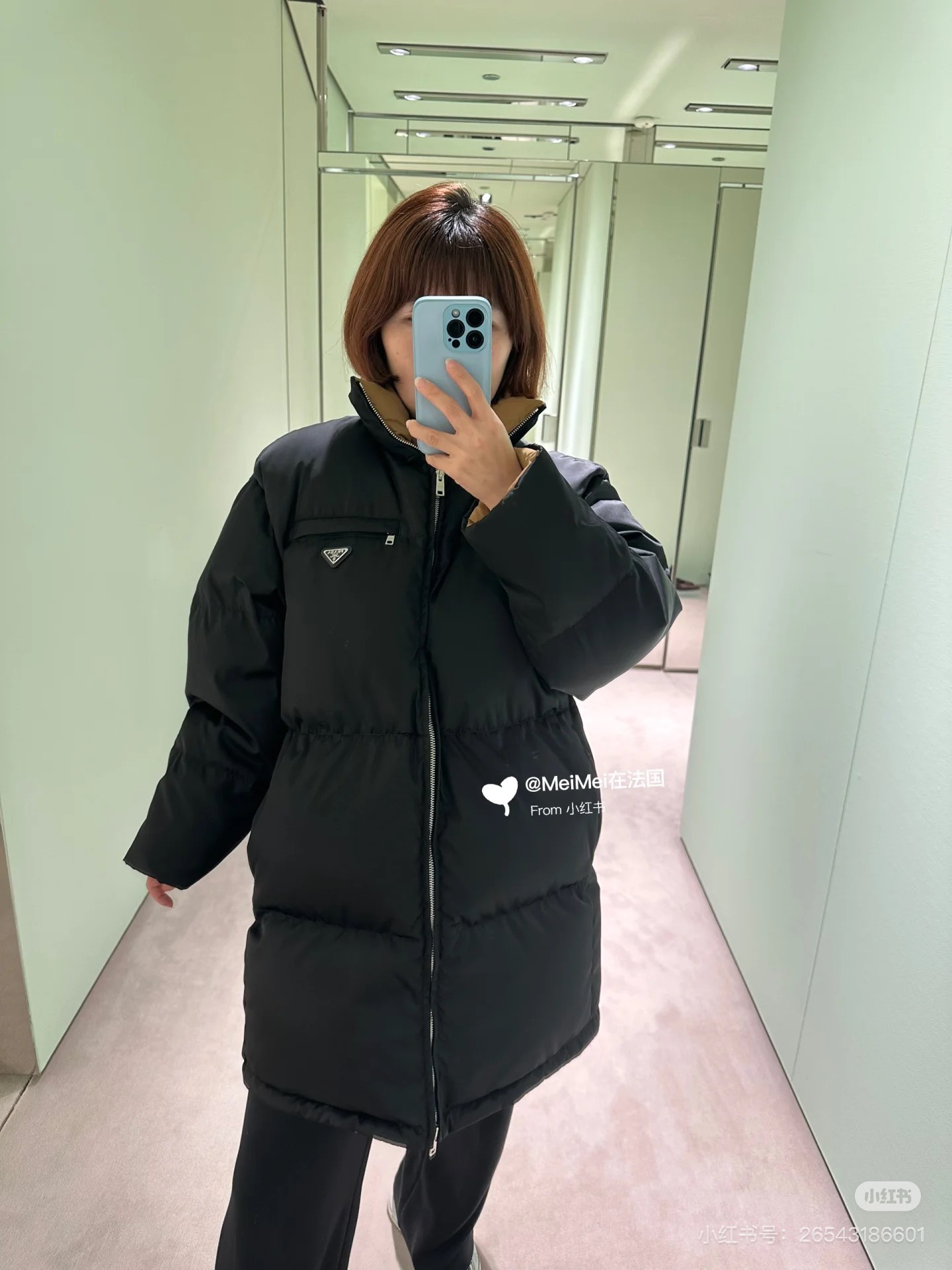 NO:550234,Prad*25FW autumn and winter new style, stand-up collar zipper down jacket, long jacket | Original development!  High-end production!  Three-dimensional cut, classic style, with belt embellishment at the waist. The original custom technology fabric is super texture, full of youth, so high-end and beautiful, age-reducing handsome girlish style, long style casual matching, super fashionable, national standard 90 white gooseberry filling, lightweight, warm and comfortable, on-site S/M/L,,prada, jackets & coats, down jacket, alexander wang19860909Prad*25FW秋冬新款 立领拉链羽绒服长款外套丨原版开发！高版出品！立体剪裁 版型经典 腰间配有腰带点缀.原版定制科技面料质感超赞 青春感拉满 实在太高级又好看啦 减龄帅气少女风 长款版型随性搭配超时髦 国标90白鹅绒填充 轻盈保暖又舒适 现货发售S/M/L,,prada,jackets & coats,down jacket,alexander wang,Women's clothing