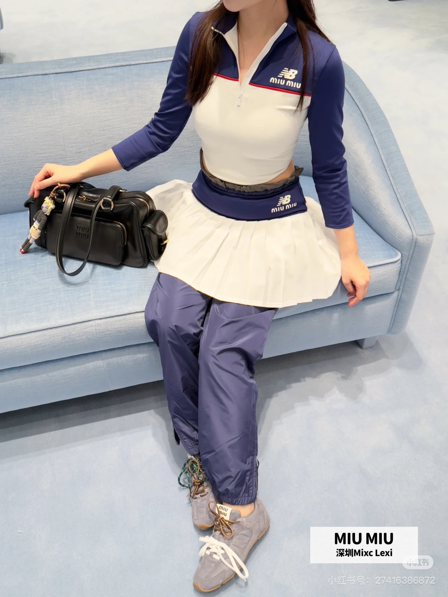 NO:561289,(Pants) MiuMiu x New Balanc joint tennis series uniforms, originally developed and produced in high version | The main colors are green and white, simple and energetic. High-performance sports fabrics, breathable and comfortable, suitable for high-intensity tennis. The 'miu miu' logo + NB Logo on the chest, full of joint identity. The series contains multiple sets of designs, and Gauff has already worn them in Cincinnati and other events. It is both functional and fashionable. It is a must-have for tennis lovers!  The daily outfits are also super popular~ Check out my version, it’s on sale now SML,,miumiu,alexander wang19860909（裤子）MiuMiu x New Balanc 联名网球系列球服 原版开发 高版本出品| 主色调为绿色白色点缀 简约又有活力计.高性能运动面料,透气舒适,适合高强度网球运动.胸前“miu miu”标志+NB Logo,联名身份感满满.系列含多套设计,辛辛那提站等赛事高芙已上身,兼具功能性与时尚感,网球爱好者必入! 日穿穿搭也超级出片哦～认准我家版本 现货发售 SML,,miumiu,alexander wang,Women's clothing