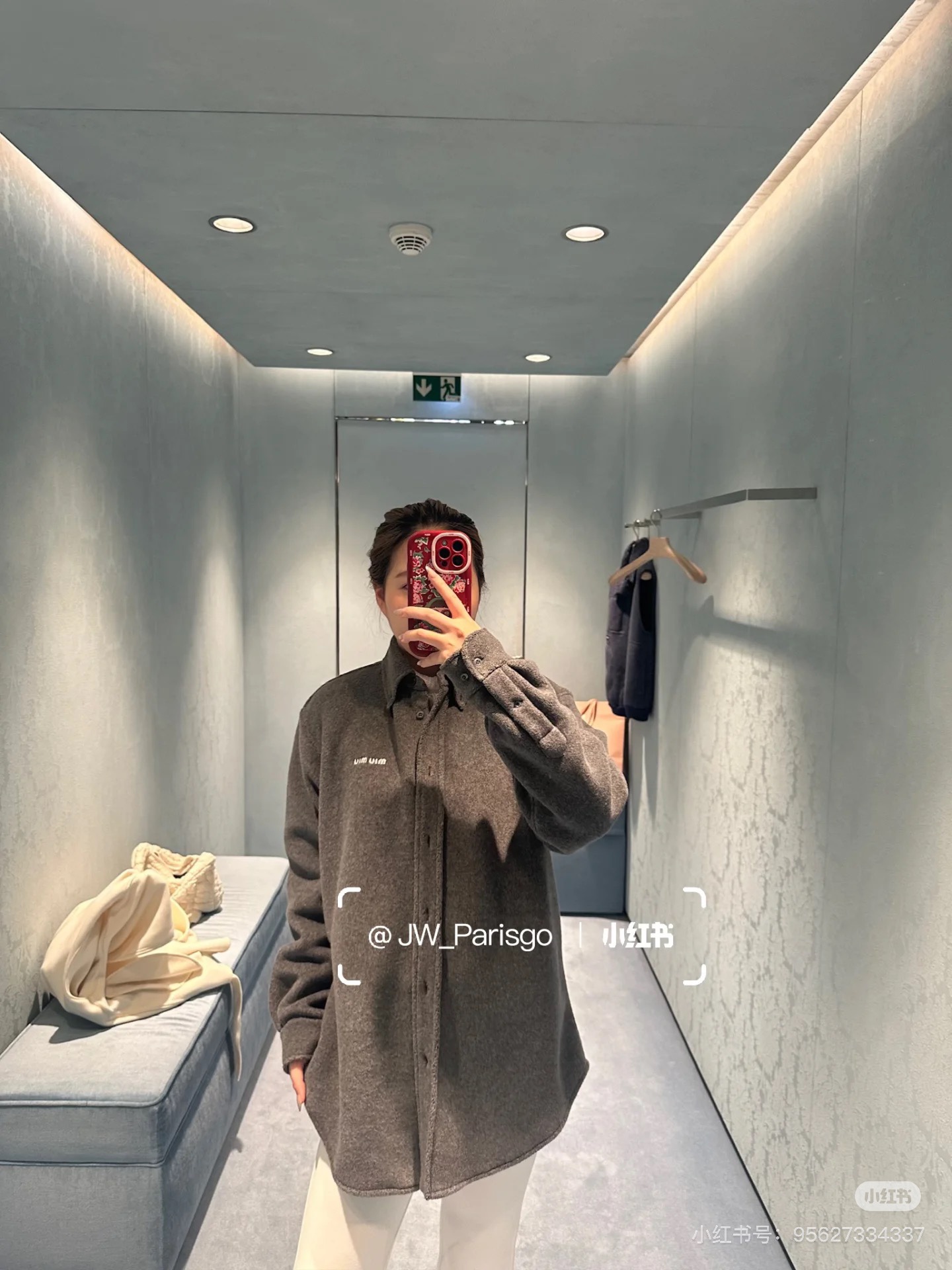 NO:589170,*25 logo embroidered polar fleece shirt jacket is another popular series that looks good on anyone who wears it. There is no pressure to wear in college to reduce age. The version is slightly slim and looks stylish when worn casually!  Exclusively customized imported yb sheep wool material, which has a delicate and comfortable feel. The shirt and jacket styles are perfect with various outfits!  Classic letter logo embroidery pattern, matched hardware accessories are of great quality!  Effortlessly combine warmth and fashion!  Fashionable must-have items with 1:1 awesome styles. The latest items for early autumn. Look for my version SML, jackets & coats, shirts, alexander wang19860909*25徽标刺绣摇粒绒衬衫外套又是一款王炸款谁穿谁好看系列,学院减龄穿搭无压力,版型微修身 随手一搭都很有范！独家定制进口yb绵羊毛材质,手感细腻舒适,衬衫外套款式搭配各种穿搭都很绝！经典字母徽标刺绣图案,对版五金配件质感超好！保暖与时髦轻松兼顾！时髦精必入单品1:1超赞版型 早秋最新单品 认准我家版本SML,,jackets & coats,shirts,alexander wang,Women's clothing