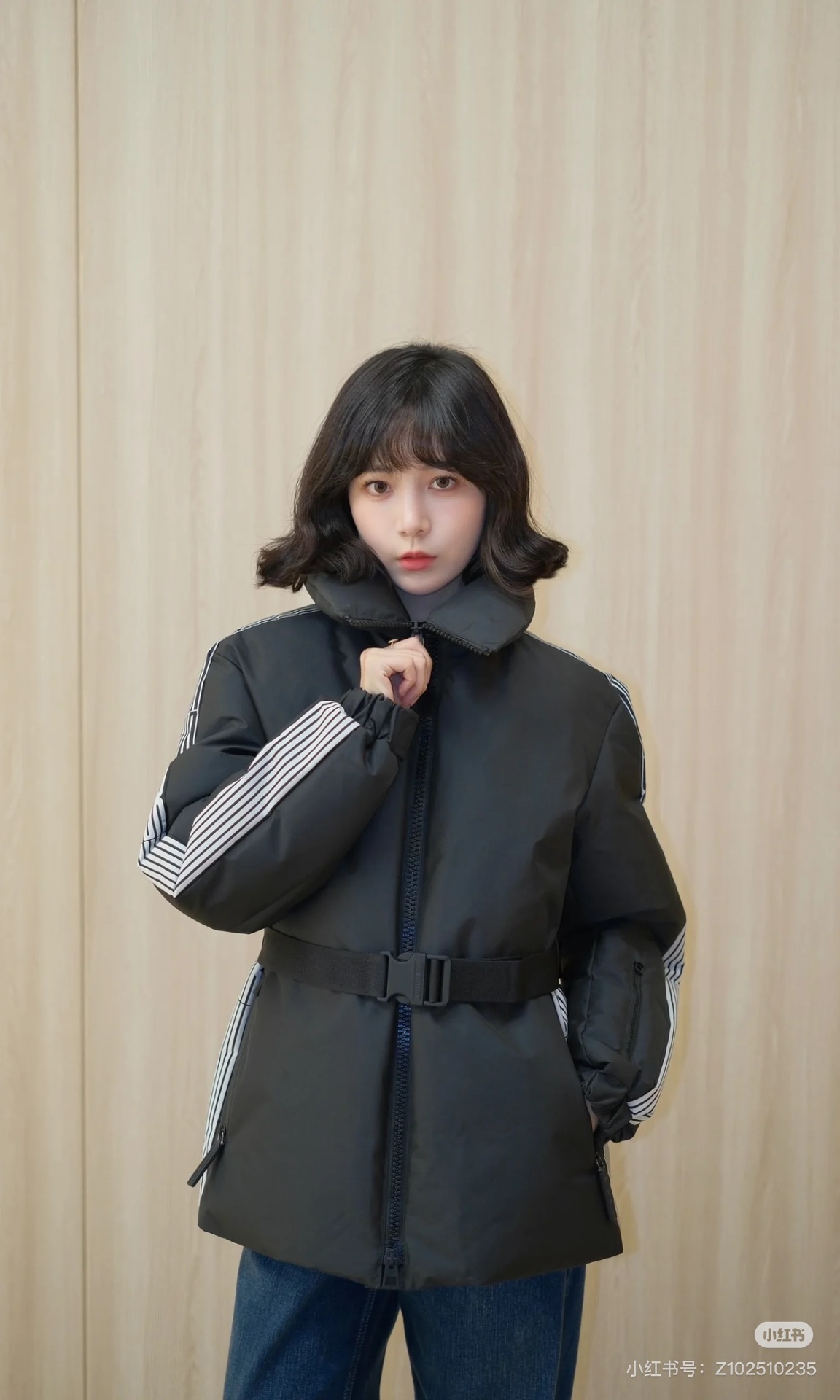 Dior Oblique Jacquard Padded Jacket: Stylish, Warm, and Slim-Fitting 7 i1762856198 4383 2