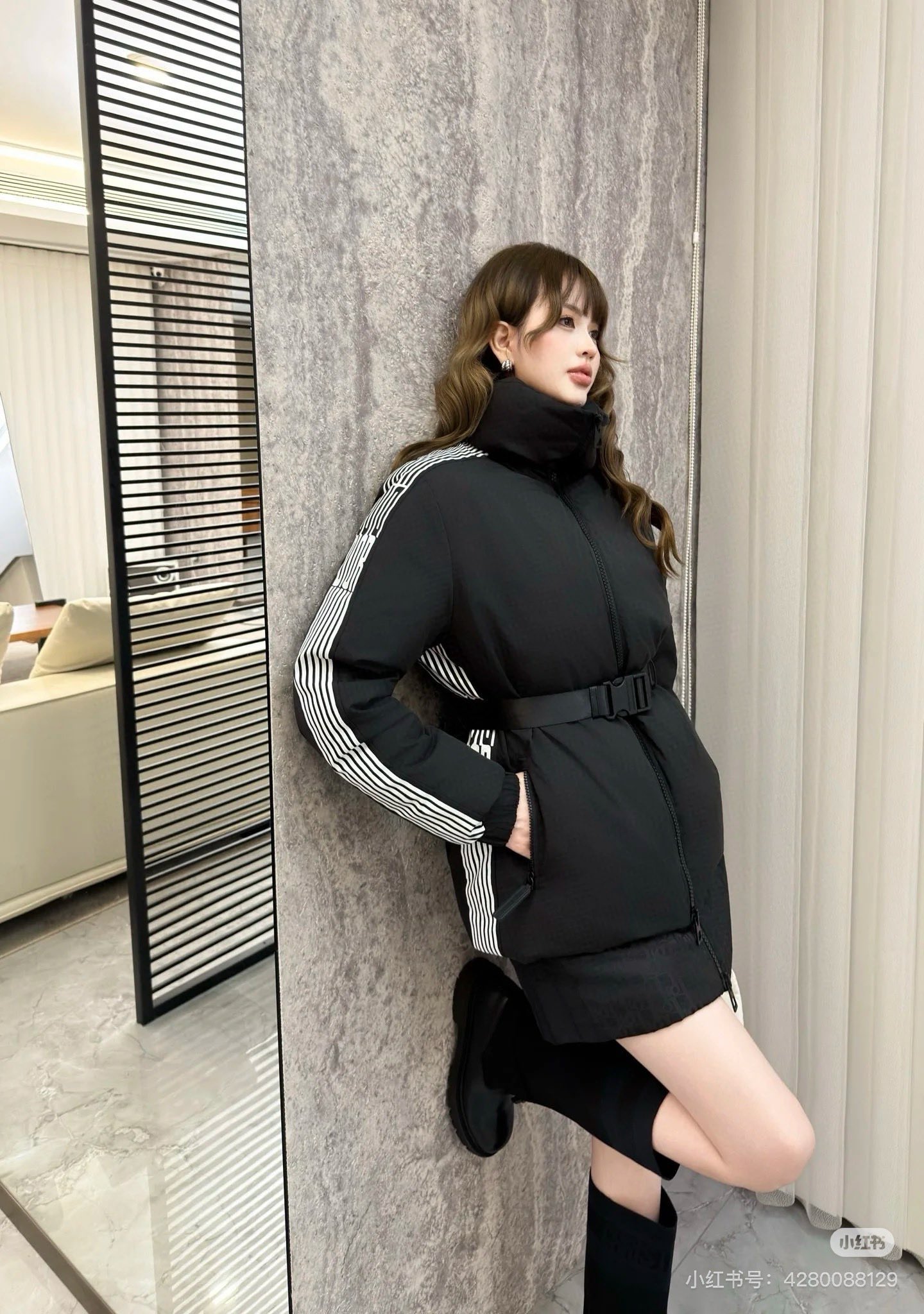 Dior Oblique Jacquard Padded Jacket: Stylish, Warm, and Slim-Fitting 9 i1762856198 80 6