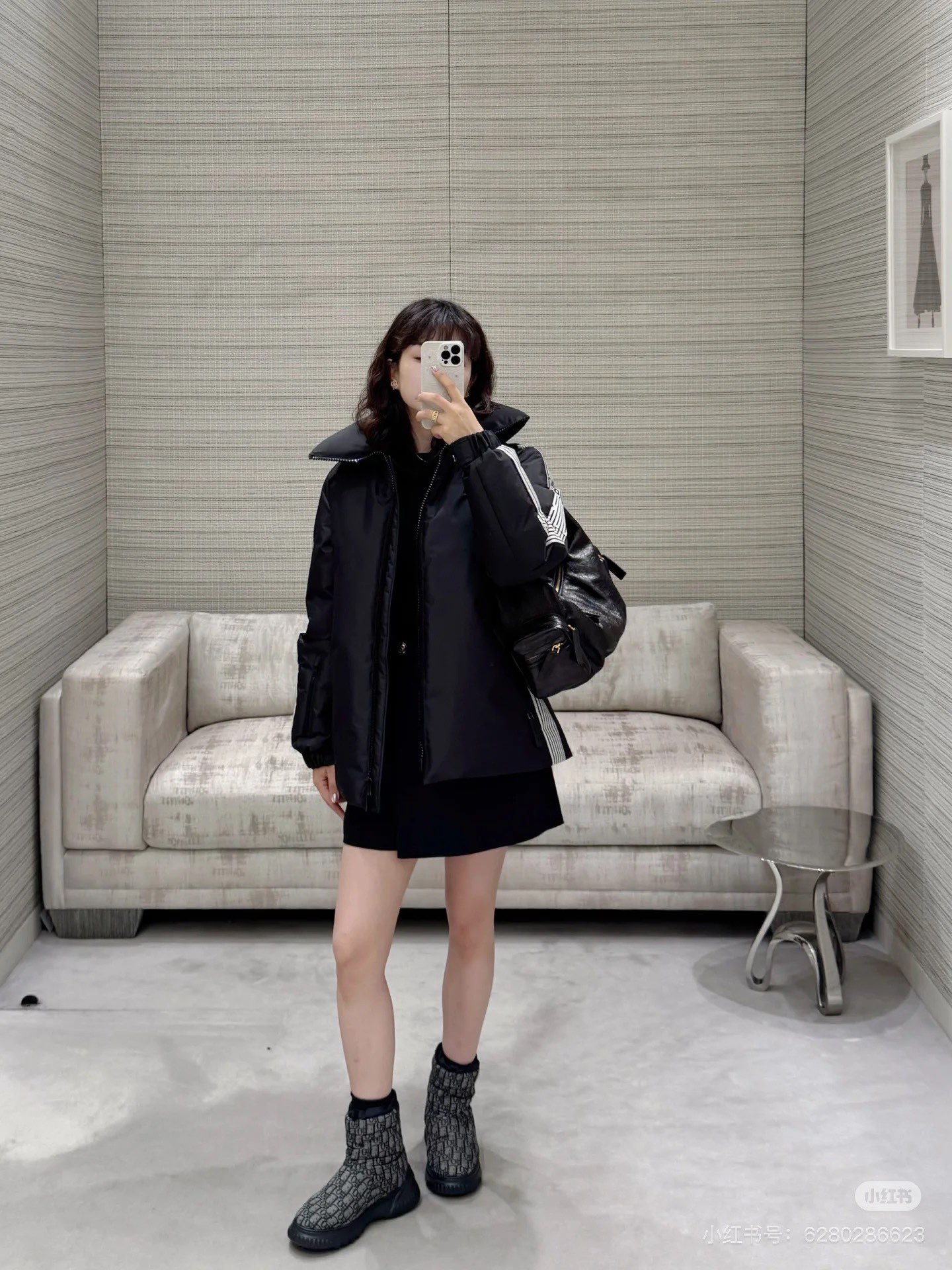 Dior Oblique Jacquard Padded Jacket: Stylish, Warm, and Slim-Fitting 5 i1762856198 9660 0