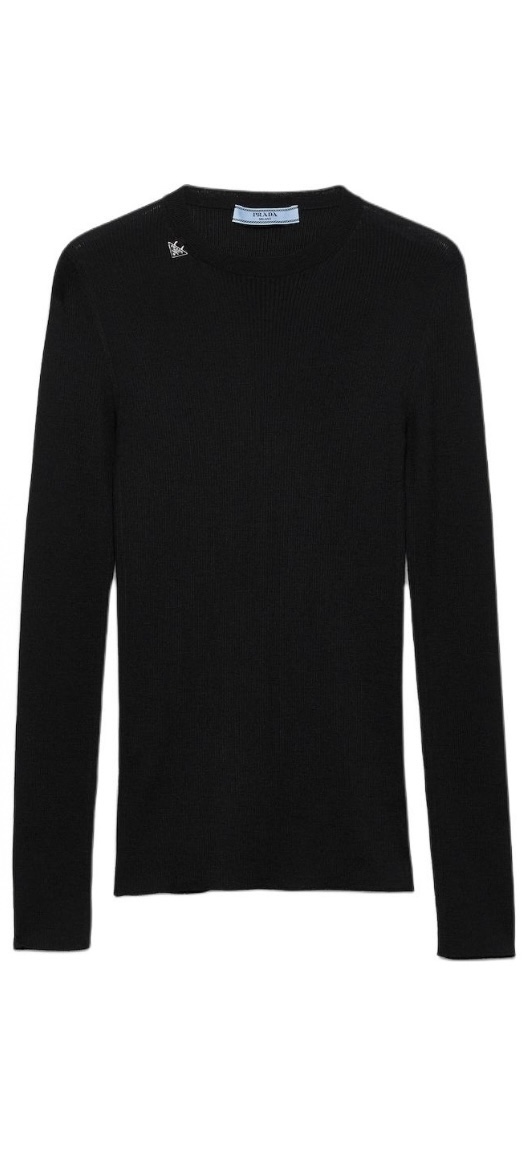 NO:625179,PRAD*25 new autumn and winter style. The top version of the thin stand-up collar sweater has a minimalist and refined sense of low-key. It is made of fine-count wool and is actually more comfortable than expected. It is suitable for frequent wear. The stretch frame is very elastic and can be easily worn as an inner layer without being bloated. It looks ordinary, but you may not be able to fully appreciate its advantages through pictures. The comfort of the upper body is the key!  SML,,prada,alexander wang19860909PRAD*25秋冬新款 顶级版本轻薄立领针织衫极简精致并存的低调感,精纺细支数羊毛针织,实际上身舒适感超出了预期,适合频繁穿着,拉架弹力很大,轻松做内搭不会臃肿,看似普通,通过图片可能无法完全体会其优势的衣服,上身的舒适感是其关键！SML,,prada,alexander wang,Women's clothing