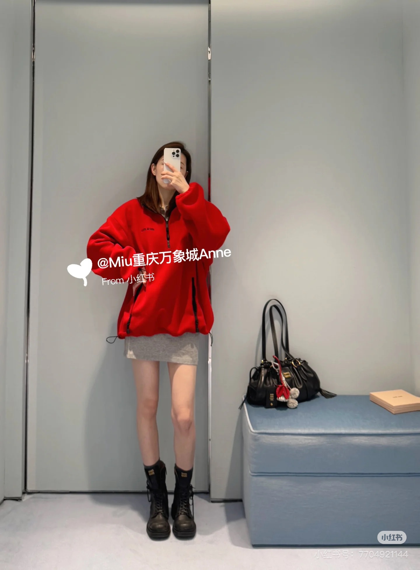 NO:658866,*25 logo embroidered polar fleece hooded zipper jacket miu Jiawang fried jacket is back!  Whoever wears it will look good in this series. There is no pressure in dressing for age-reduced college age. The three-dimensional cut and wide version are easy for men and women to control ~ Exclusively customized imported yb sheep wool material, with a delicate and comfortable feel. The zippered hooded style looks great with various outfits!  Classic letter logo embroidery pattern, matched hardware accessories are of great quality!  The cuffs and hem are designed with adjustable drawstrings, making it easy to balance warmth and fashion!  Fashionable must-have items with 1:1 awesome styles. The latest items for early autumn. Look for my version SML,,miumiu,jackets & coats,hats,alexander wang19860909*25徽标刺绣摇粒绒连帽拉链外套miu家王炸外套回归！谁穿谁好看系列,学院减龄穿搭无压力,立体剪裁阔版型男女轻松驾驭～ 独家定制进口yb绵羊毛材质,手感细腻舒适,拉链连帽款式搭配各种穿搭都很绝！经典字母徽标刺绣图案,对版五金配件质感超好！袖口与下摆都做可调节抽绳设计,保暖与时髦轻松兼顾！时髦精必入单品1:1超赞版型 早秋最新单品 认准我家版本SML,,miumiu,jackets & coats,hats,alexander wang,Women's clothing