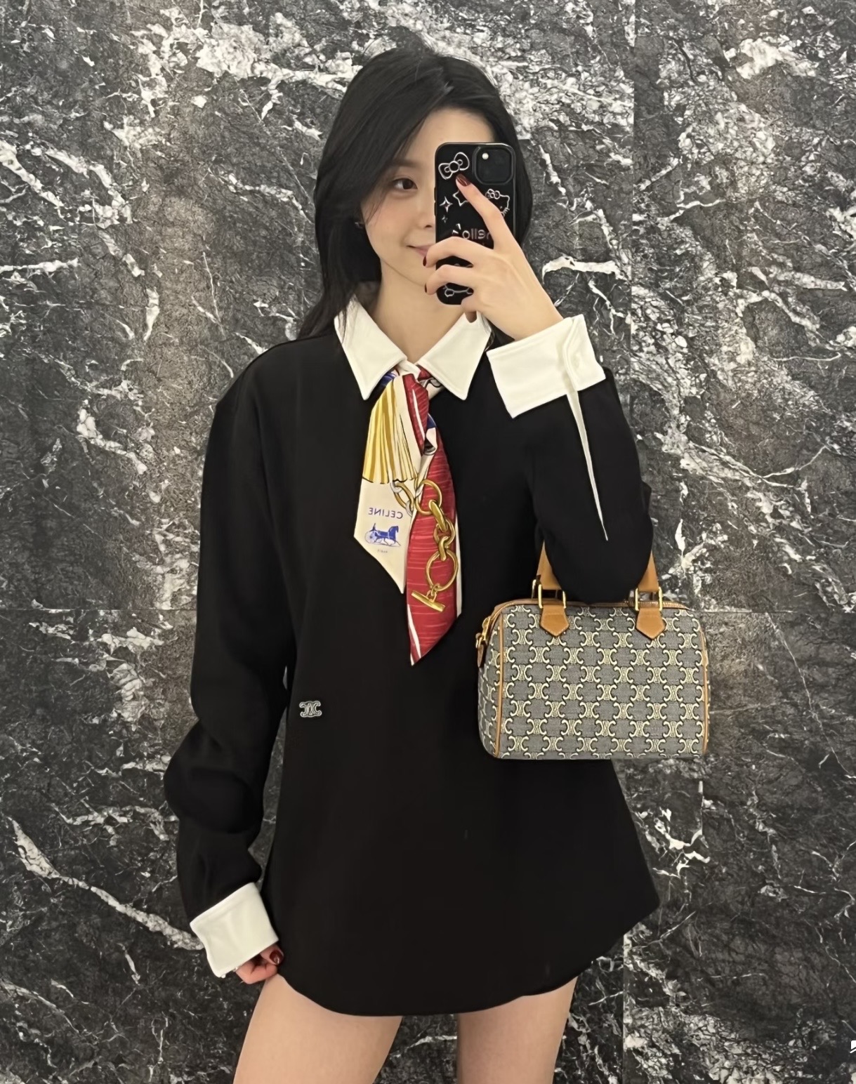 NO:729509,Cellne 26Fw early spring new style college style Polo collar fake two-piece top | Exclusively developed by yb!  High quality production!  Two pieces of wardrobe essentials are here!  Simple yet stylish!  Full of personality design style!  This long-sleeved sweatshirt is perfect for taking photos on the street!  Full of fashion!  Classic and durable, it makes people want to own it at first sight ~ The concave shape makes it look good and easy to wear for street style ~ Loose fit ~ Ready for sale S/M/L,, hoodie, sweatshirts,19860909Cellne 26Fw早春新款 学院风Polo领假两件上衣丨独家yb开发！高版出品！衣柜必备款假两件来咯！简单又不失格调！个性十足的设计风格！出街拍照非常出片的一款长袖卫衣！时髦感十足！经典又耐看让人一看就想拥有～凹起造型来妥妥的好看轻松穿出街头感～宽松版型～现货发售 S/M/L,,hoodie,sweatshirts,,Women's clothing