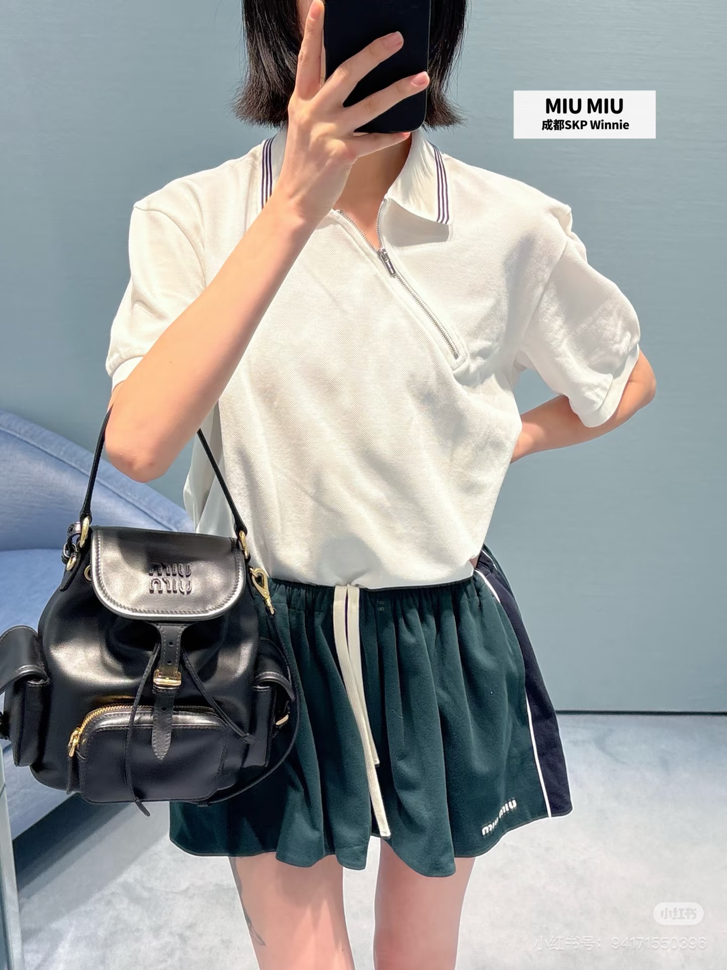 NO:794607,Miu* 26Ss early spring new style dark green Polo shirt skirt suit | Exclusively developed by yb!  Top quality production!  The top is slim but not tight, perfectly fits the body shape, and highlights the sharp shoulder line; the pleated texture and drawstring design of the skirt add a sense of casualness, and the webbing details on the side enhance the trend recognition. The selected functional fabrics are skin-friendly and breathable, taking into account the comfort and style of spring wear. Unlock the multi-wear code and pair it with metallic sneakers and stockings to create a street style. Ready for sale S/M/L,, miumiu, sneakers, skirts,19860909Miu* 26Ss早春新款 墨绿Polo衫短裙套装丨独家yb开发！顶级高版出品！上衣修身不紧身,完美贴合身形,凸显利落肩线；短裙的褶皱肌理与抽绳设计,增添了随性感,搭配侧边的织带细节,强化潮流辨识度.精选亲肤透气的功能性面料,兼顾春日穿着的舒适度与造型感.解锁多元穿搭密码搭配金属色运动鞋与长袜,打造街头潮人范.现货发售S/M/L,,miumiu,sneakers,skirts,,Women's clothing