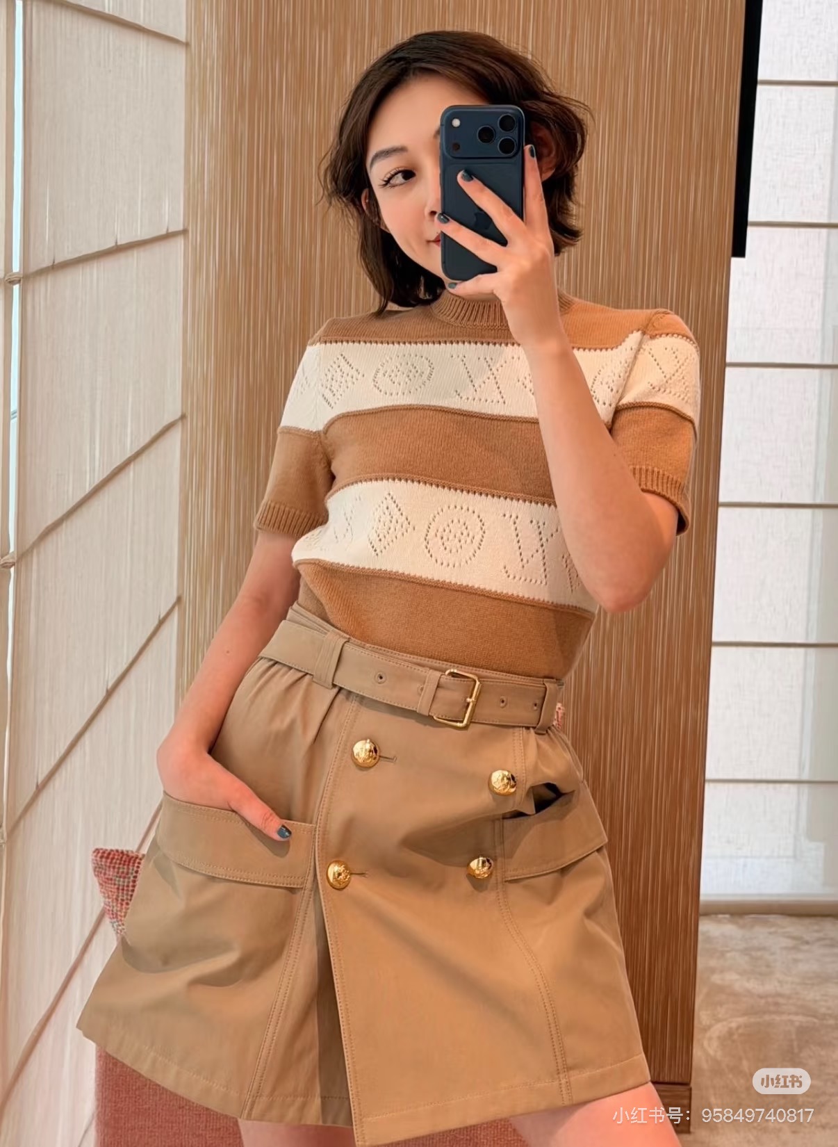 루이비통 26SS 여성 반팔 126420 Louis Vuitton T Shirt 썸네일 이미지