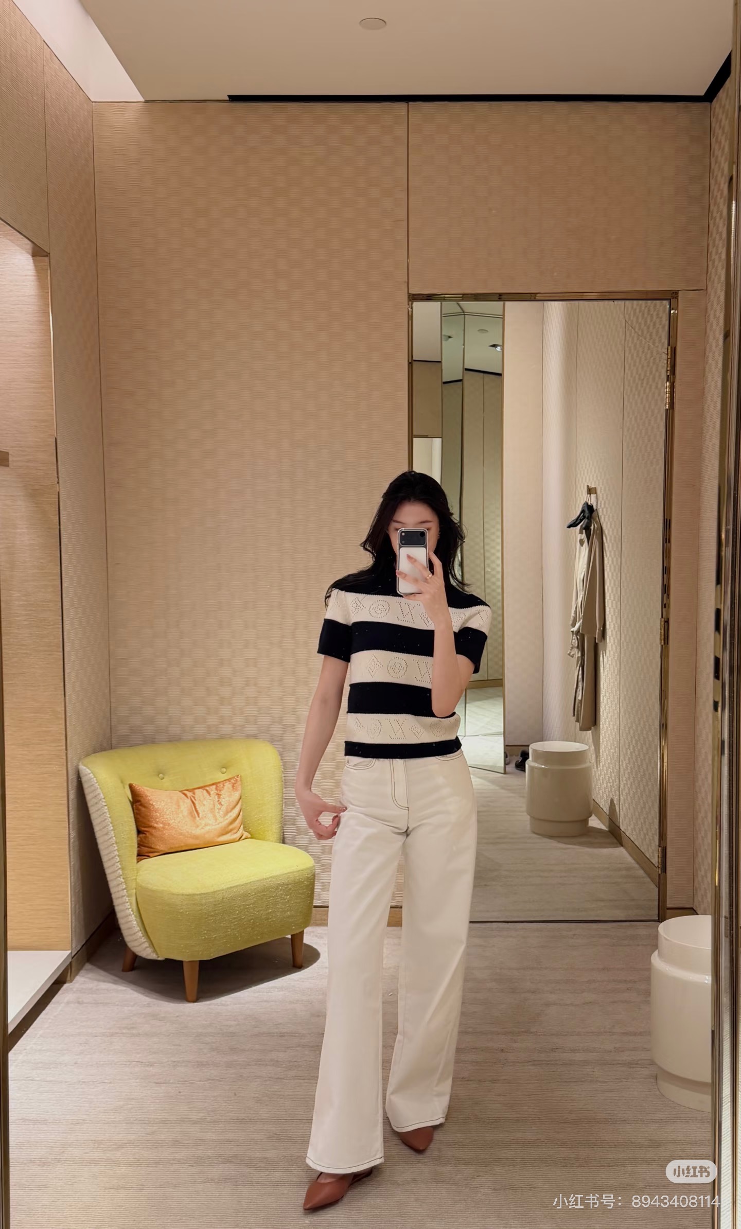 루이비통 26SS 여성 반팔 126419 Louis Vuitton T Shirt 썸네일 이미지