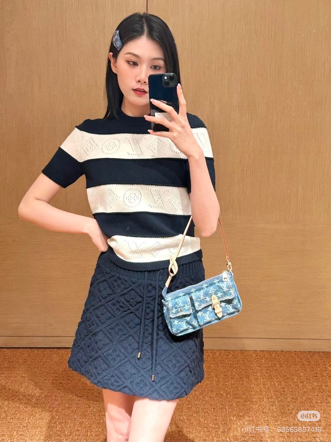 루이비통 26SS 여성 반팔 126419 Louis Vuitton T Shirt 썸네일 이미지