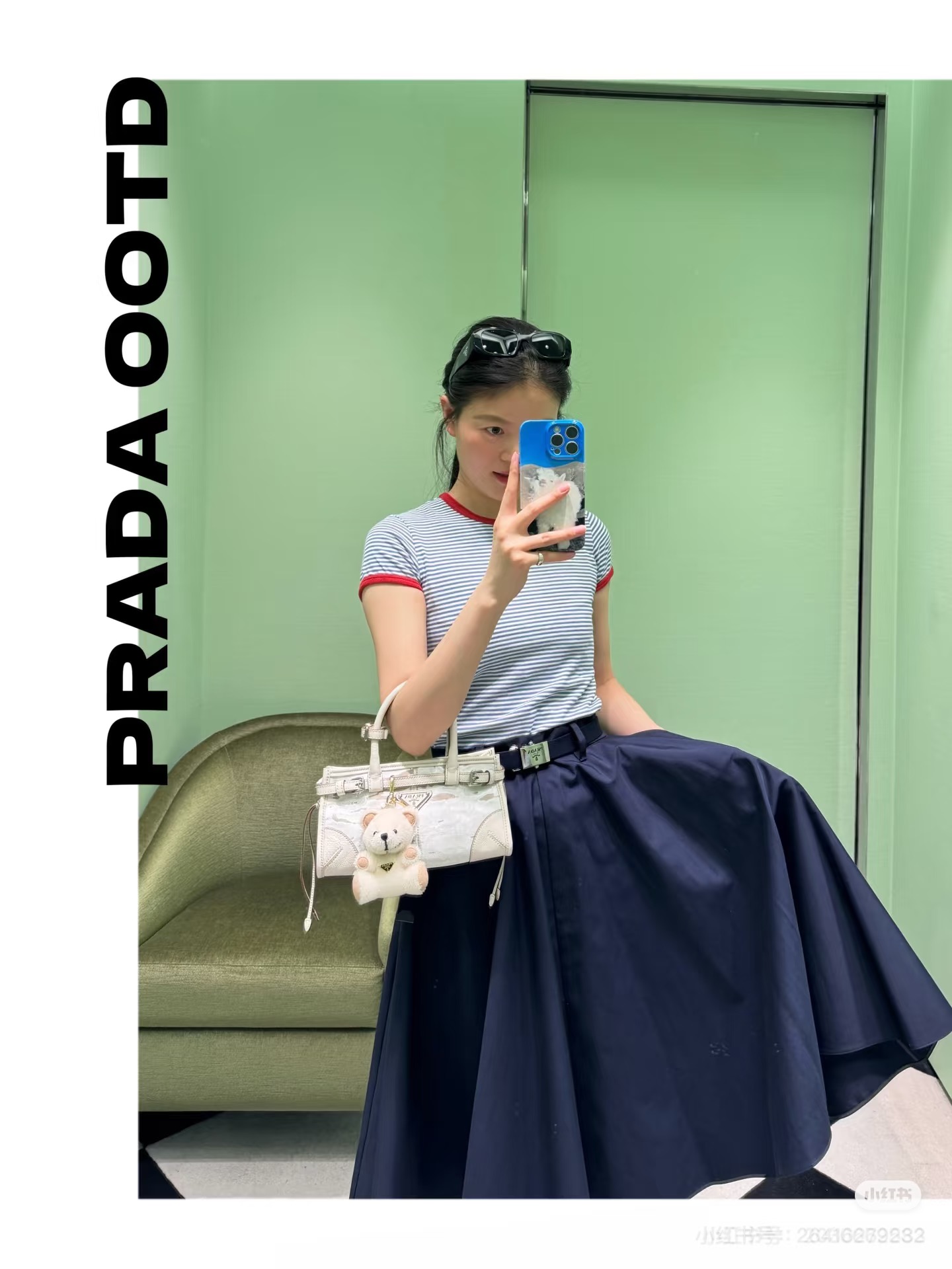 NO:801149,Prad* striped contrasting short-sleeved T-shirt, blue and white pinstripes + red round collar, retro and full of vitality! The triangle logo on the chest is very recognizable. High-quality cotton, soft and breathable, super comfortable to wear in summer. Slim cut, can be worn alone or layered, easy to match jeans, skirts, daily casual, vacation can be worn fashionable! Size SMl, prada, skirts, jeans, T-shirt, tees, t-shirt,19860909Prad* 条纹撞色短袖T恤 蓝白细条纹+红色圆领袖口,复古又活力满满!胸前三角Logo超有辨识度高品质棉料,柔软透气,夏天穿超舒服.修身剪裁,单穿or内搭都OK,轻松搭配牛仔裤,半裙,日常休闲,度假都能穿出时髦感! 码数SMl,,prada,skirts,jeans,T-shirt,tees，t-shirt,,Women's clothing