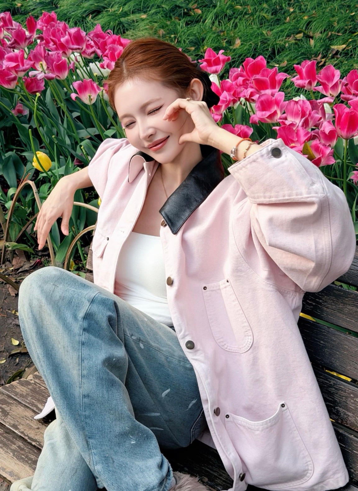 NO:807595,Prada 26 new products!  Sakura pink work jacket long coat!  Sheepskin lapel spliced ​​with high-density canvas washed fabric!  Boyfriend Style19860909Prada 26新品！樱花粉工装夹克长外套！羊皮翻领拼接高密度帆布洗水面料！男友风H宽松小短款版型高挑百搭不挑人,甜酷风复古时髦轻松拿捏,定制面料做工品质看细节,S.M.L三码,,prada,jackets & coats,jackets & coats,sheepskin,,Women's clothing
