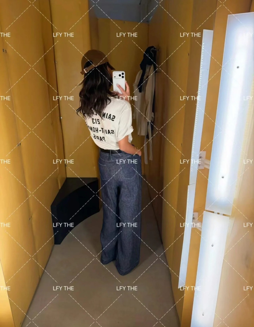 생로랑 여성 크루넥 반팔 티셔츠 135372 썸네일 이미지