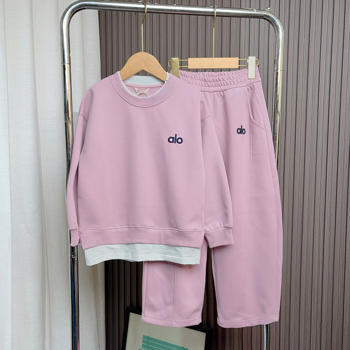 P129.9@一套 120-170正码 这个粉紫色哪个女生会不喜欢？👀细节呀！裤子全部都是立体净腰的！拉满了！