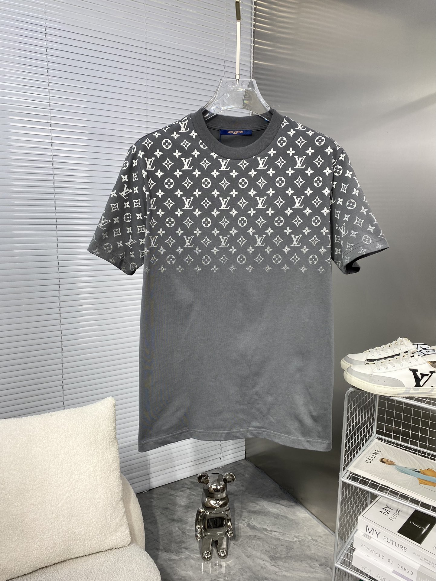 Louis Vuitton Abbigliamento T-Shirt Nero Grigio Ricamo Unisex Collezione Primavera/Estate Maniche corte