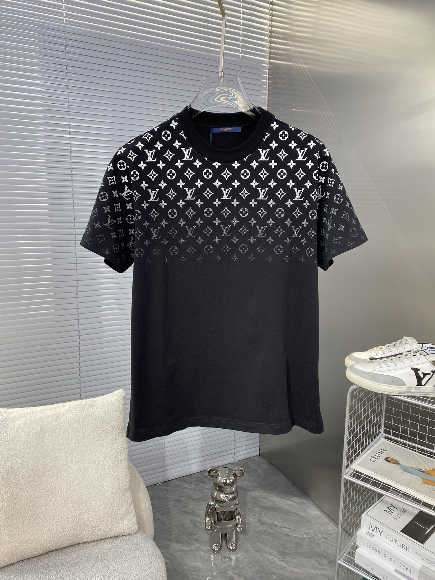 Louis Vuitton Abbigliamento T-Shirt Nero Grigio Ricamo Unisex Collezione Primavera/Estate Maniche corte