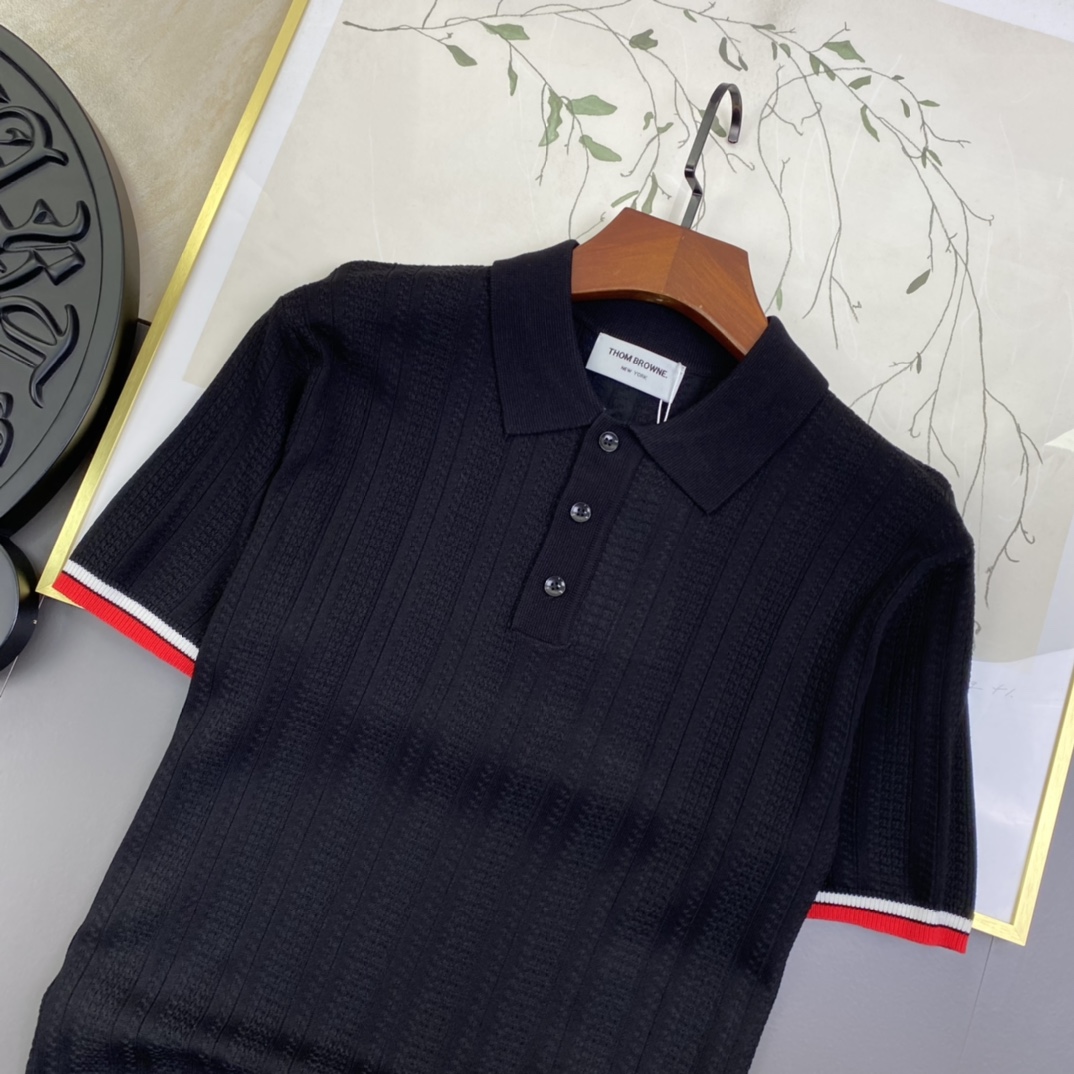 Fashionable Unisex Thom Browne Polo: 1980s Inspired Upgrade with Original Fabric - 图片 5