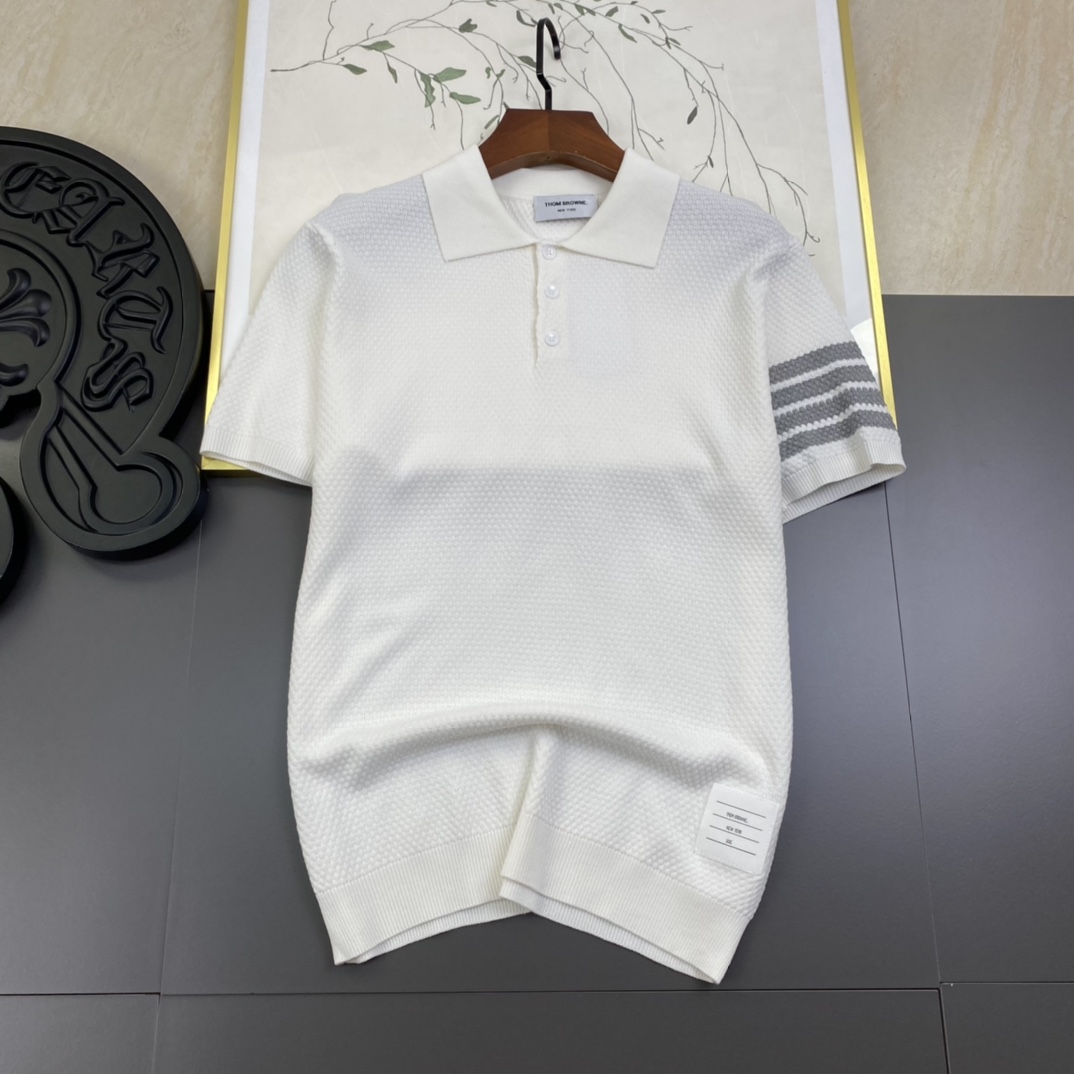 Fashionable Unisex Thom Browne Polo: 1980s Inspired Upgrade in Original Fabric - 图片 4