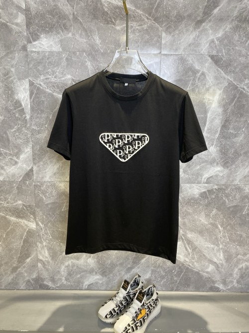 Prada 2025SS High-Quality Mercerized Cotton Short-Sleeve T-Shirt 1 Prada 2025SS High-Quality Mercerized Cotton Short-Sleeve T-Shirt