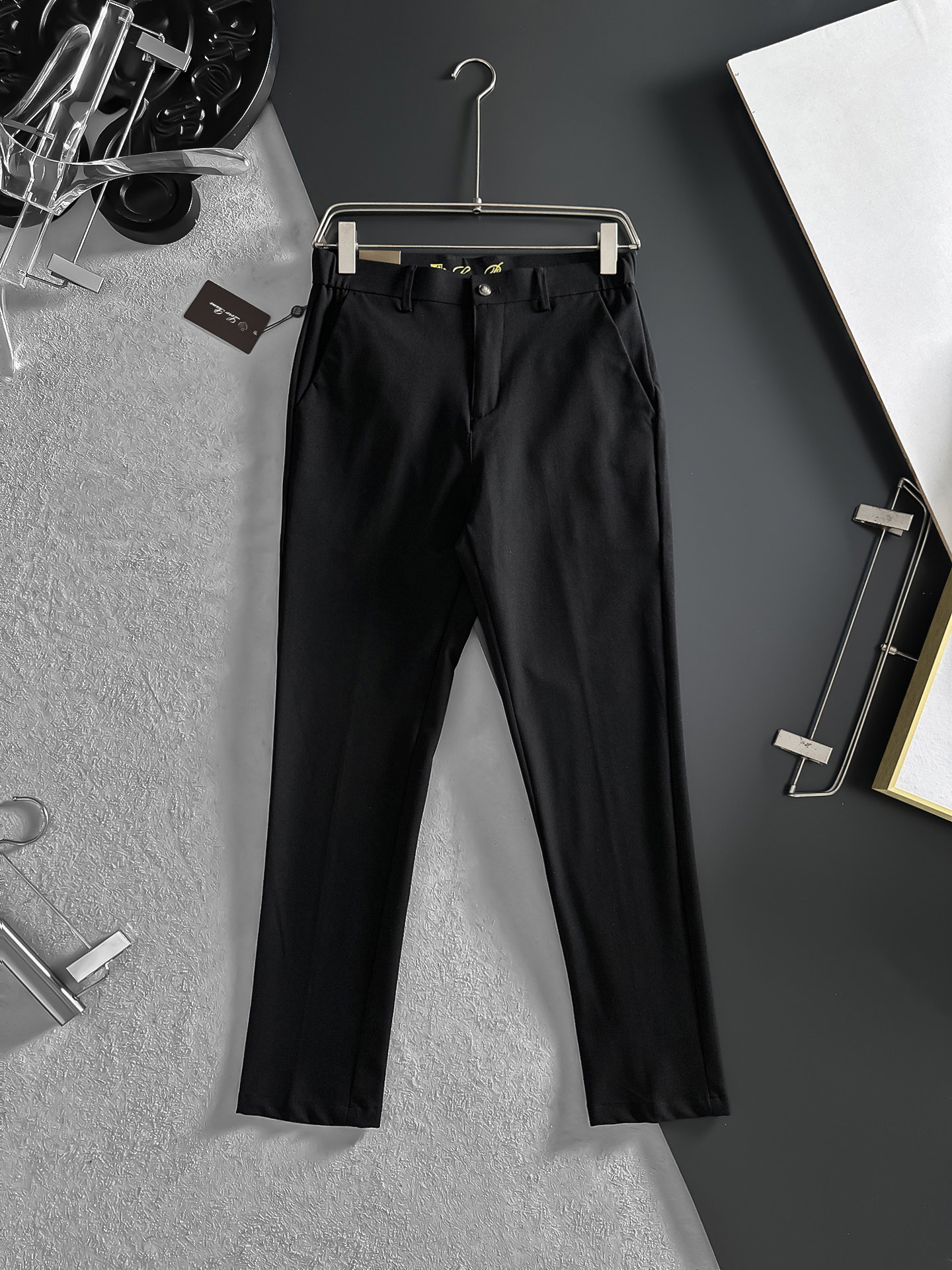 NO:918619,LP Nuoyou Piana casual pants, trousers, new style, four seasons, special fabric for advanced custom trousers, customized original hardware, heavy craftsmanship, fine turning and routing, customized fabric, soft and comfortable, significant texture, exquisite accessories, great upper body effect, complete three standards, standard size 29-38, no 35 (shipped next day),, loro piana,19860909LP诺悠翩雅 休闲裤 西裤 新款 四季款 高级定制裤子专用面料 定制原版五金 重工工艺打造 车工走线精细 定制面料 柔软舒适 质感显著 辅料精美 上身效果超赞 三标齐全 标准尺码29-38,无35（隔天出货）,,loro piana,,Men's clothing