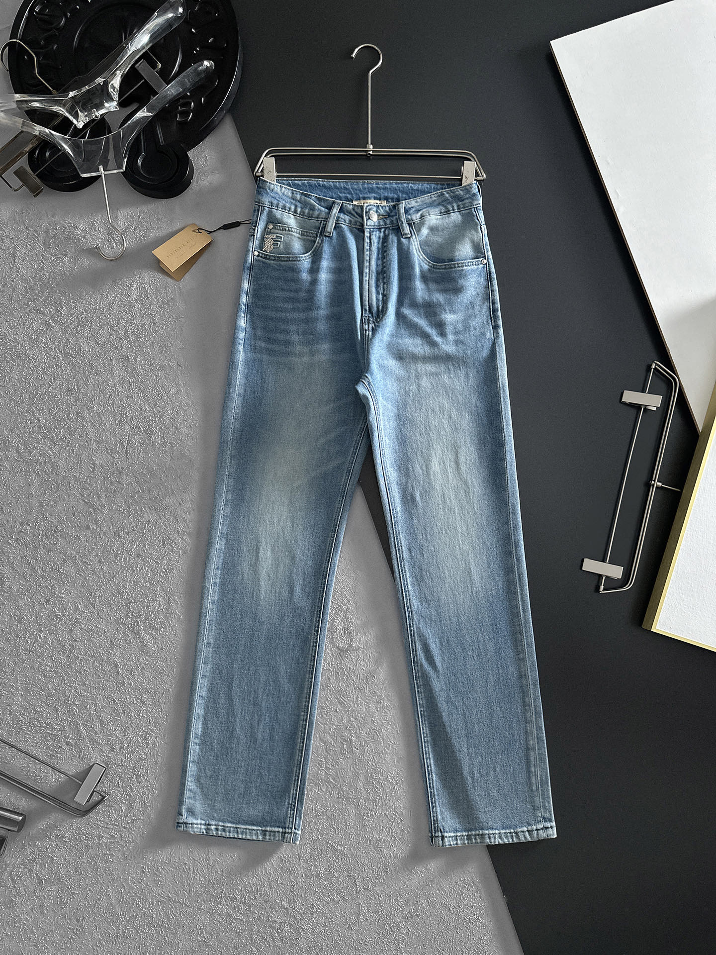 P800 BBR Cowboy Pants with Unique Gradient Effect and Retro Details - 图片 2