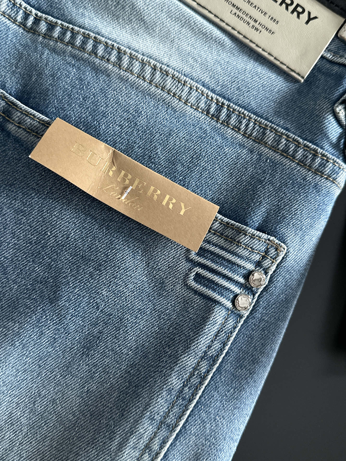 P800 BBR Cowboy Pants with Unique Gradient Effect and Retro Details - 图片 9